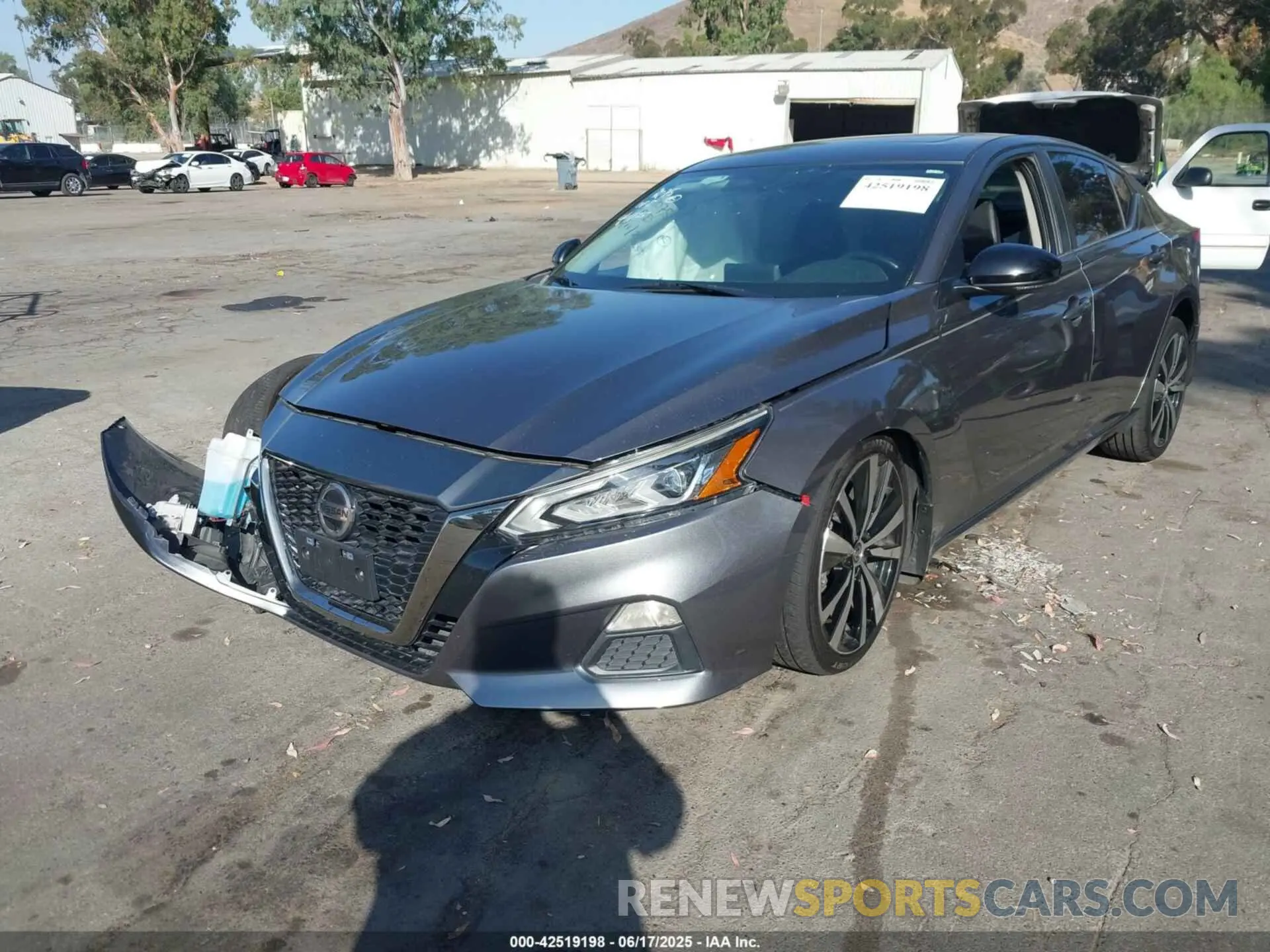 2 fotografías del automóvil dañado 1N4BL4CV5KN325995 NISSAN ALTIMA 2019