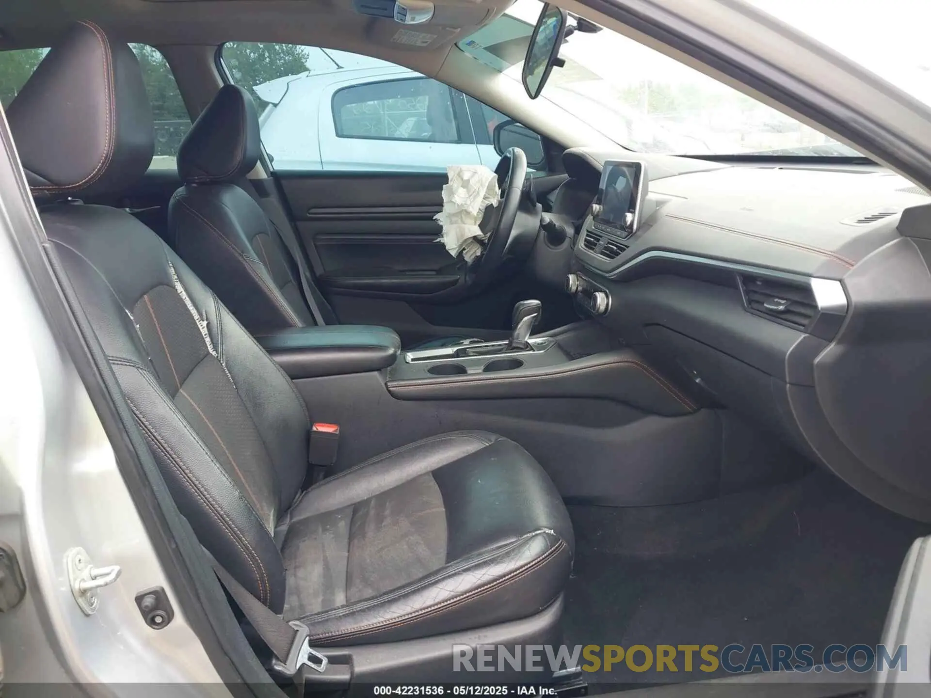 5 fotografías del automóvil dañado 1N4BL4CV6KC135103 NISSAN ALTIMA 2019