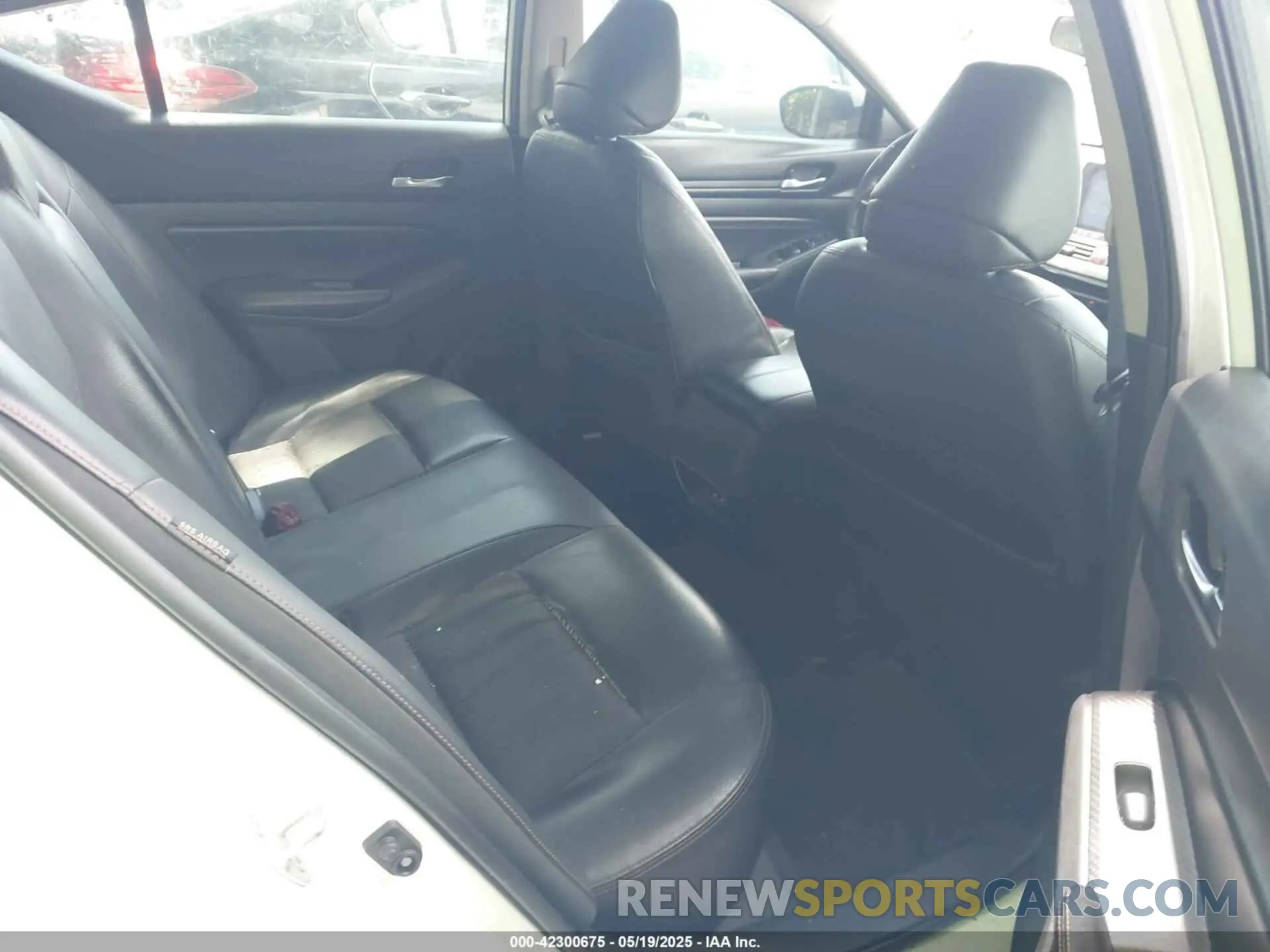 8 fotografías del automóvil dañado 1N4BL4CV6KC167825 NISSAN ALTIMA 2019