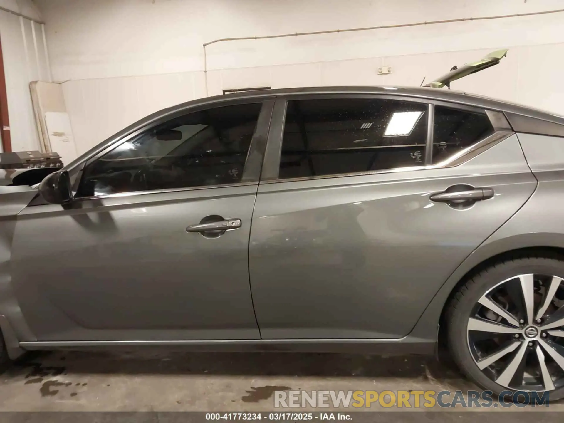 15 fotografías del automóvil dañado 1N4BL4CV6KC186522 NISSAN ALTIMA 2019