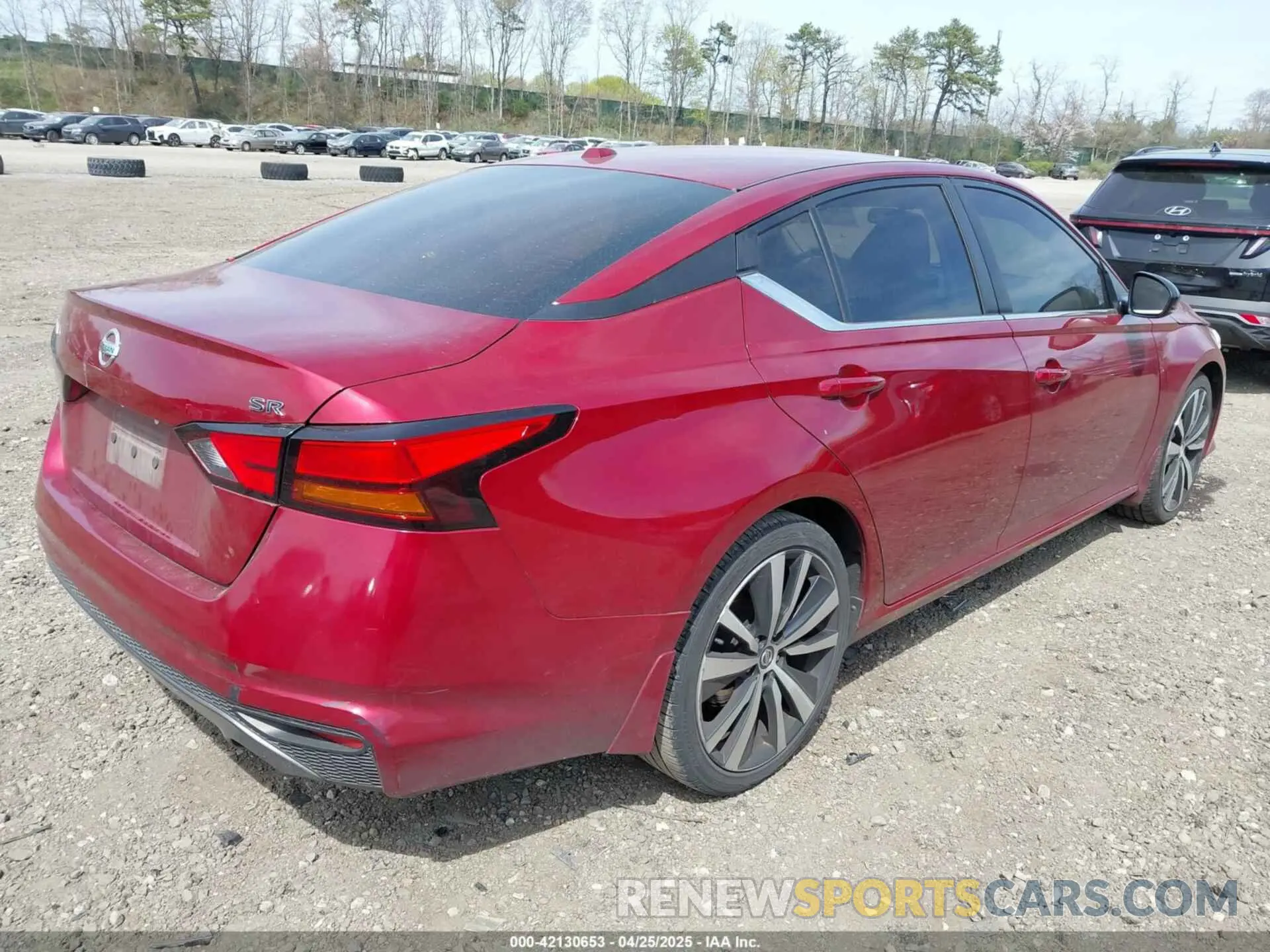 4 fotografías del automóvil dañado 1N4BL4CV6KN319798 NISSAN ALTIMA 2019