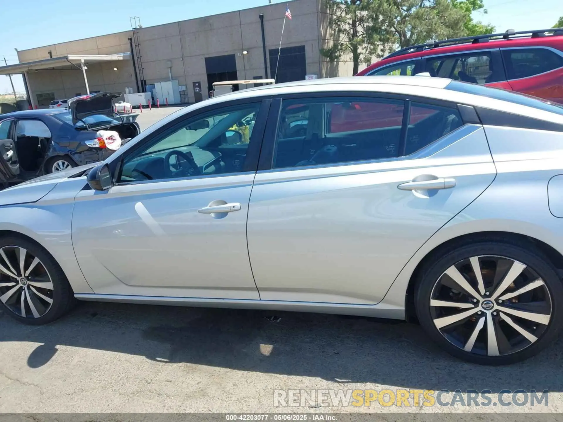 13 fotografías del automóvil dañado 1N4BL4CV8KC199739 NISSAN ALTIMA 2019