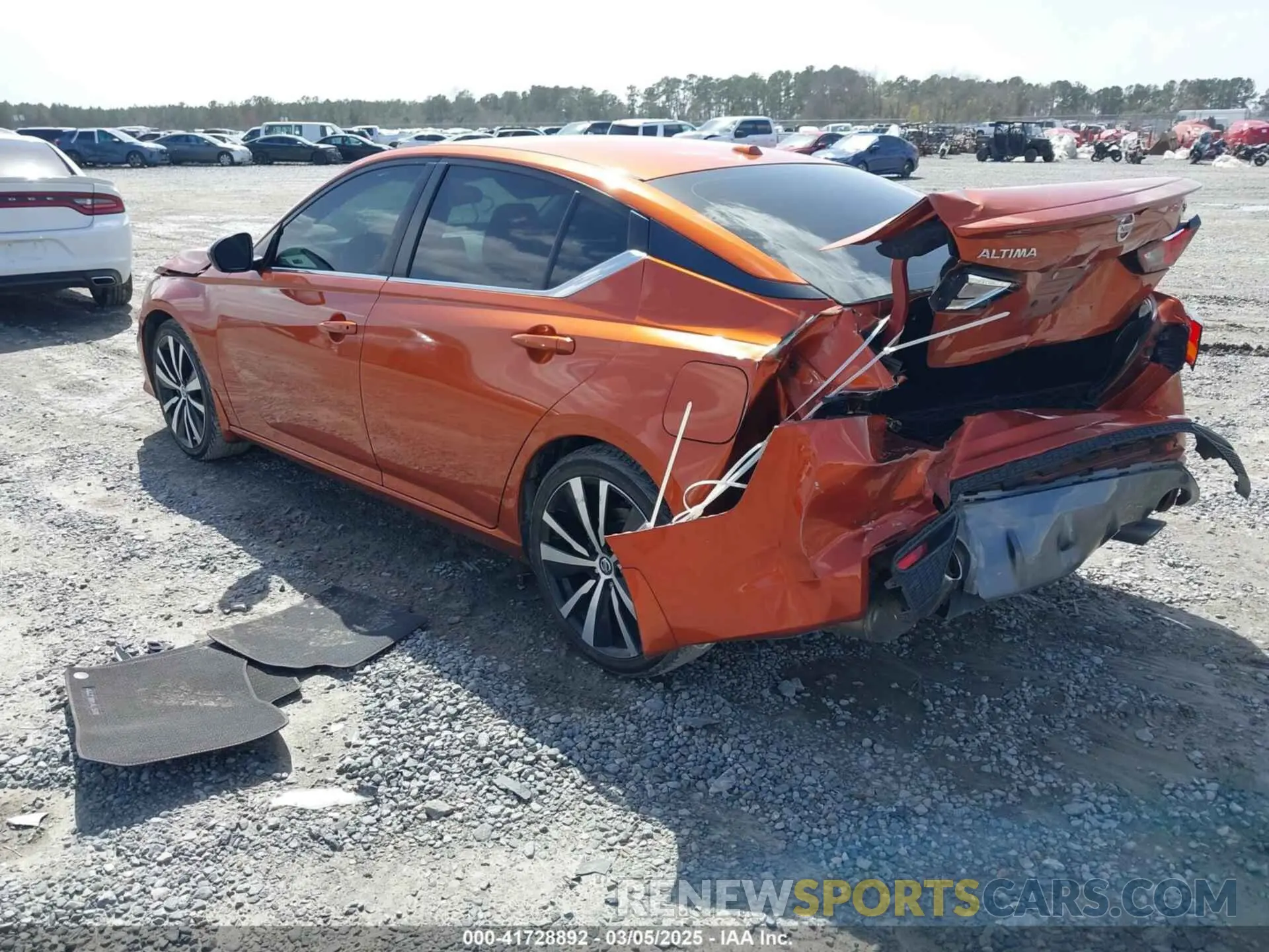 3 fotografías del automóvil dañado 1N4BL4CV8KC201828 NISSAN ALTIMA 2019