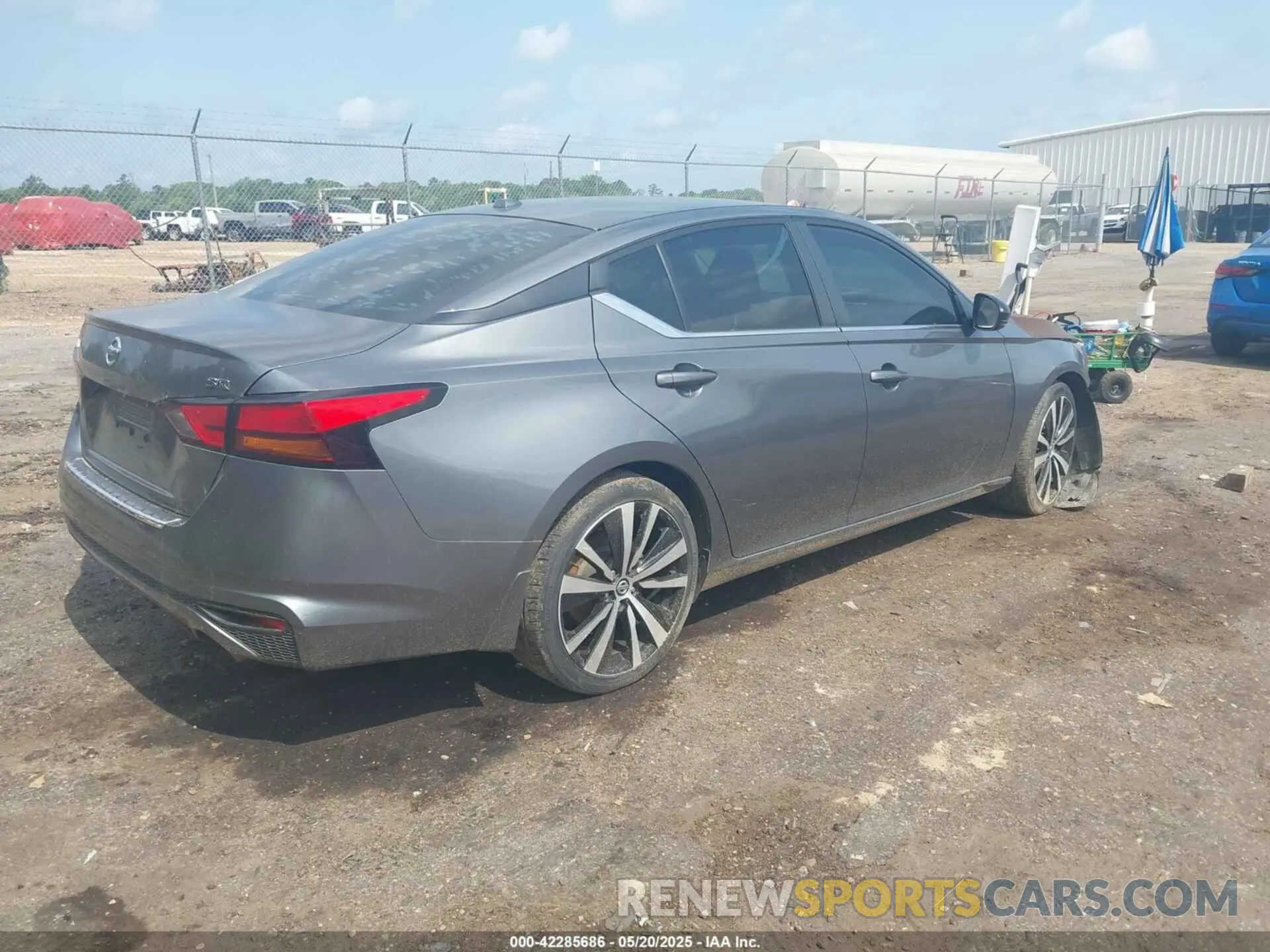 4 fotografías del automóvil dañado 1N4BL4CV8KC220878 NISSAN ALTIMA 2019