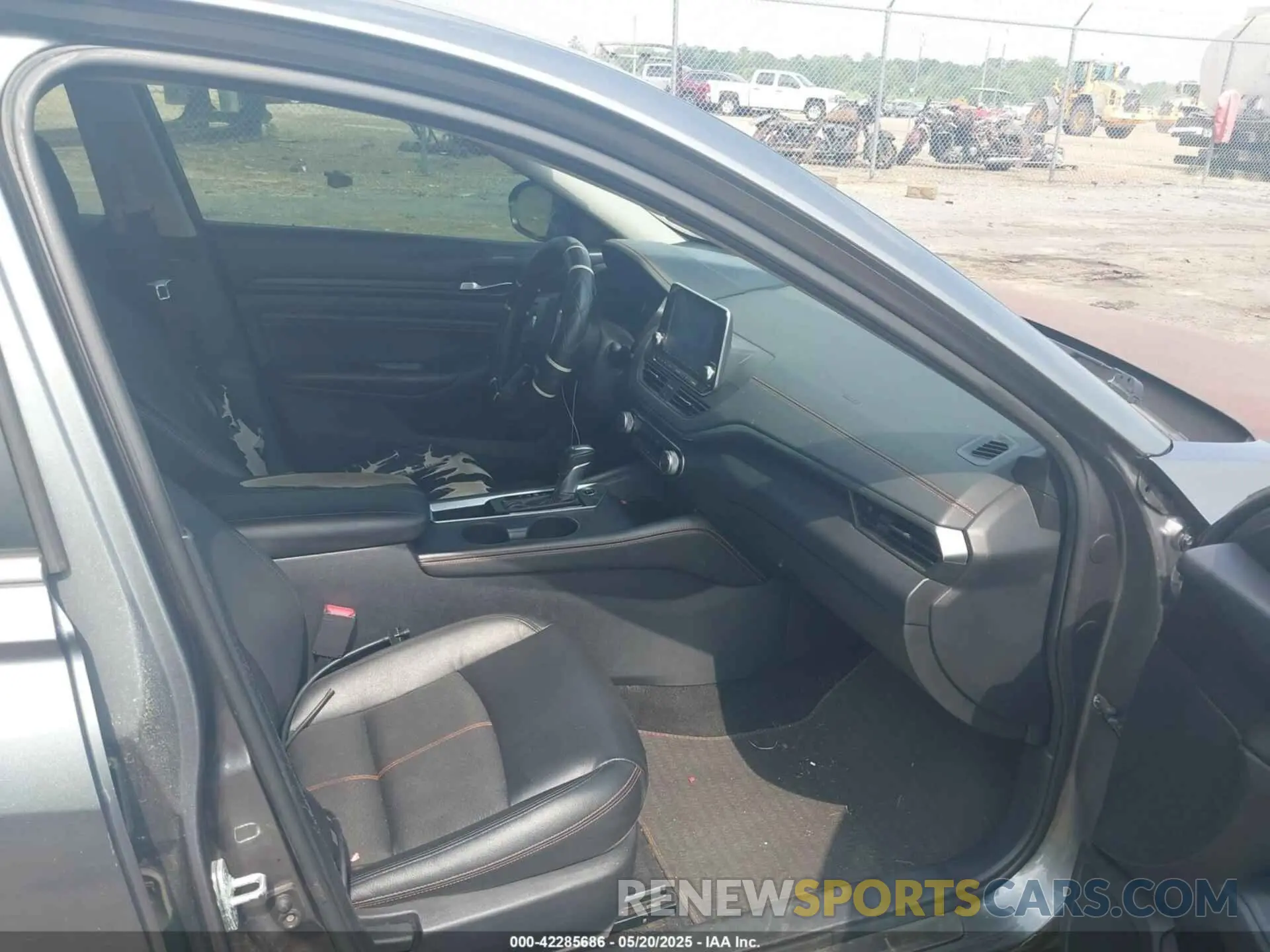 5 fotografías del automóvil dañado 1N4BL4CV8KC220878 NISSAN ALTIMA 2019