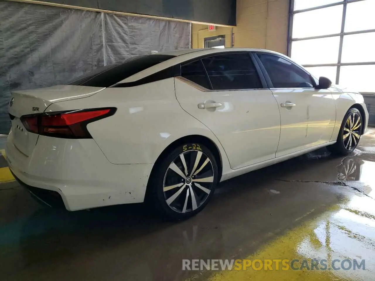 3 fotografías del automóvil dañado 1N4BL4CV9KN309704 NISSAN ALTIMA 2019