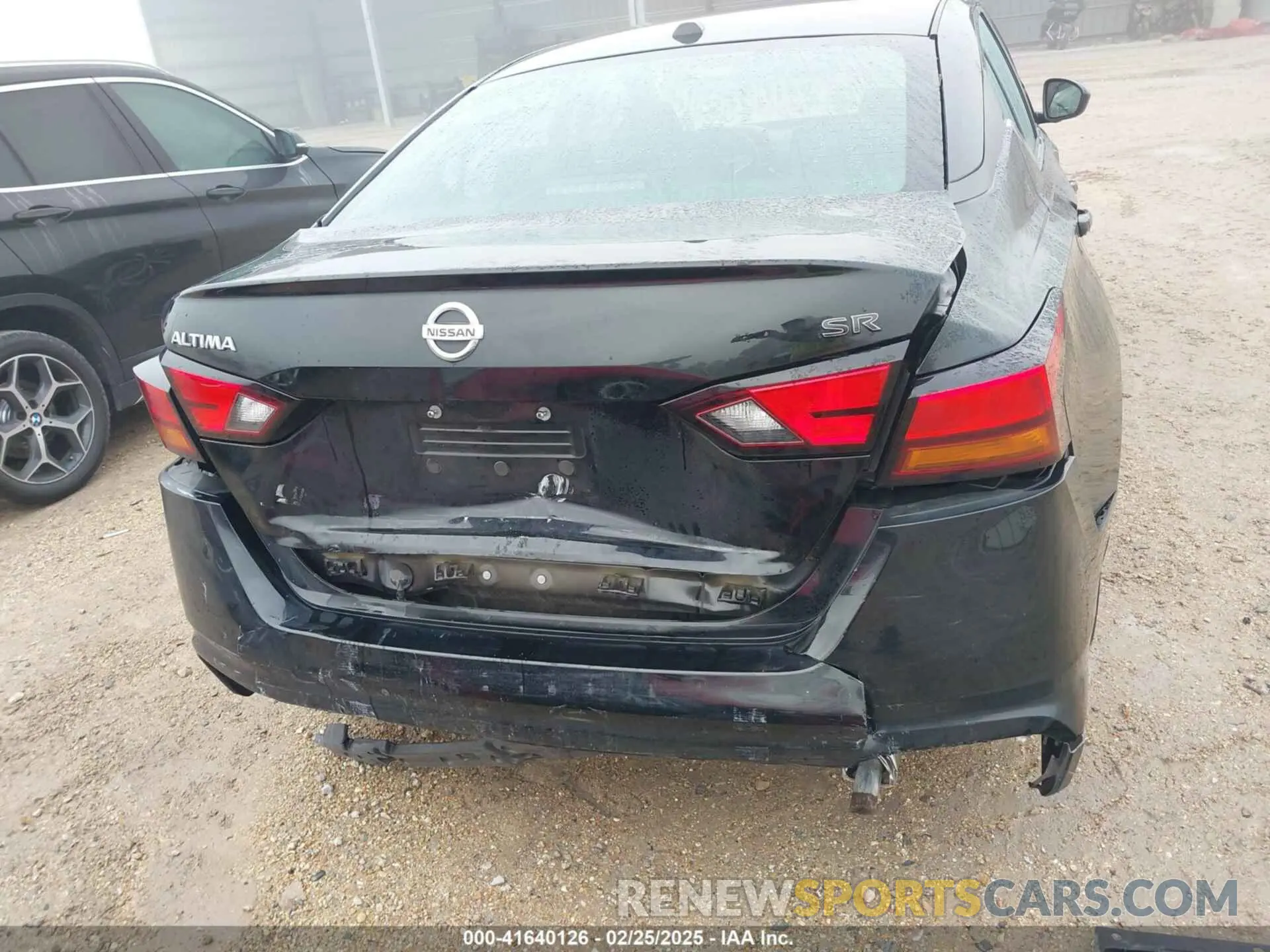 17 fotografías del automóvil dañado 1N4BL4CV9KN323456 NISSAN ALTIMA 2019