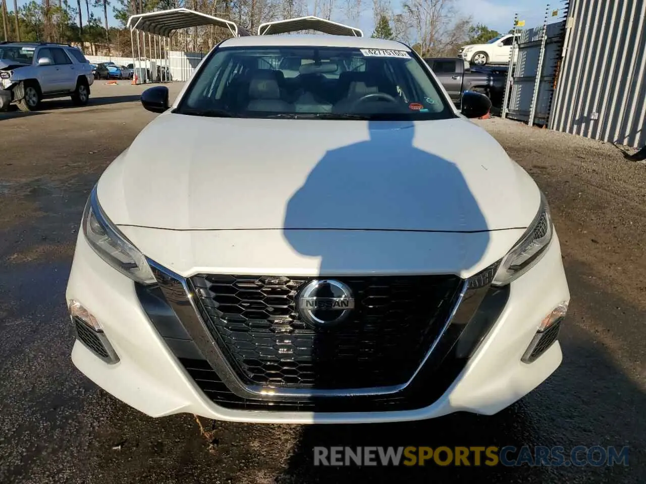 5 fotografías del automóvil dañado 1N4BL4CVXKC222857 NISSAN ALTIMA 2019