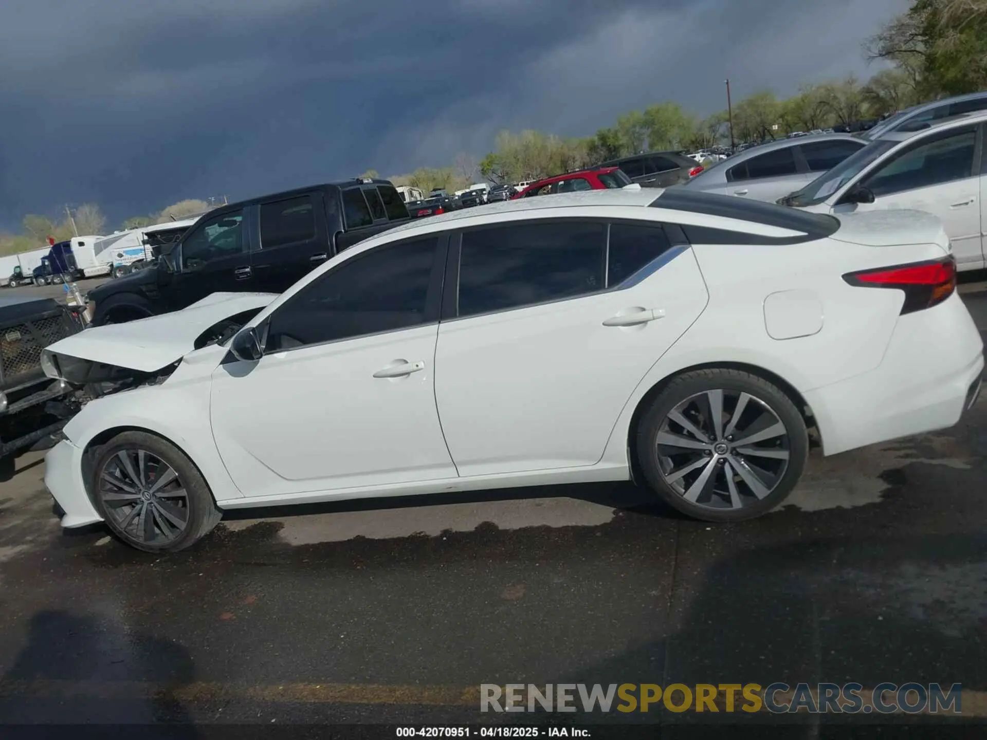 13 fotografías del automóvil dañado 1N4BL4CVXKC234006 NISSAN ALTIMA 2019
