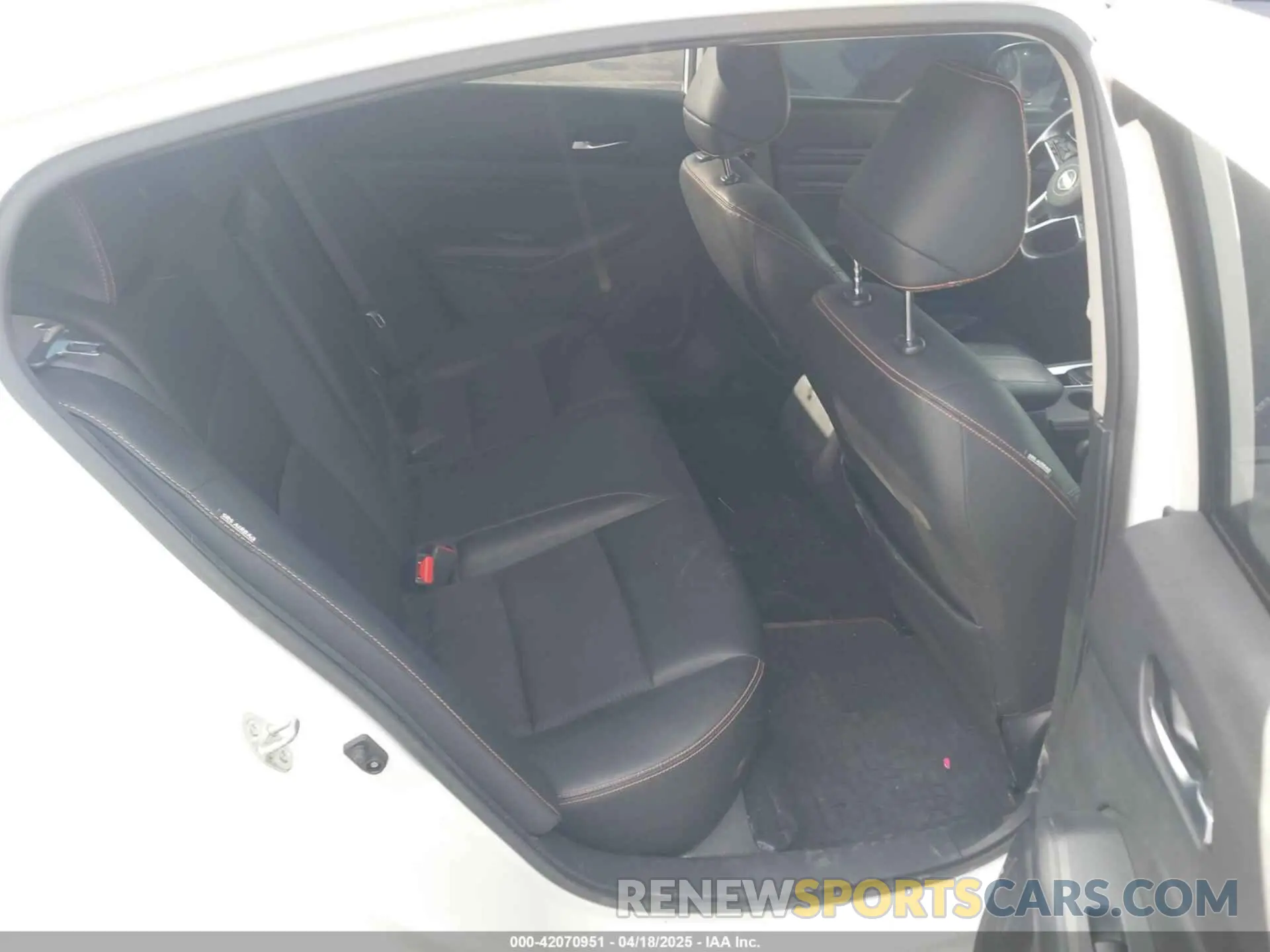 8 fotografías del automóvil dañado 1N4BL4CVXKC234006 NISSAN ALTIMA 2019