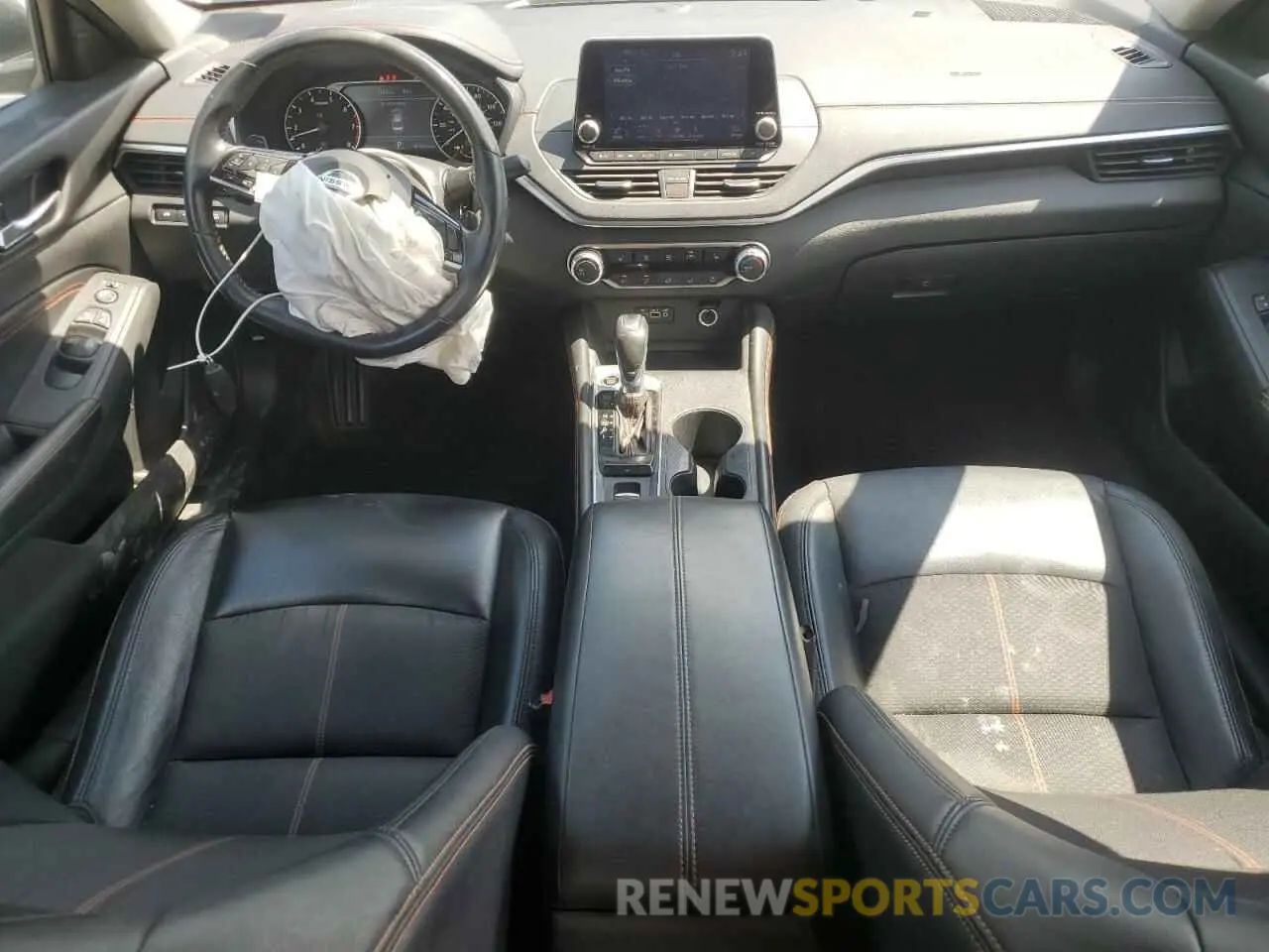 8 fotografías del automóvil dañado 1N4BL4CW0KN304724 NISSAN ALTIMA 2019