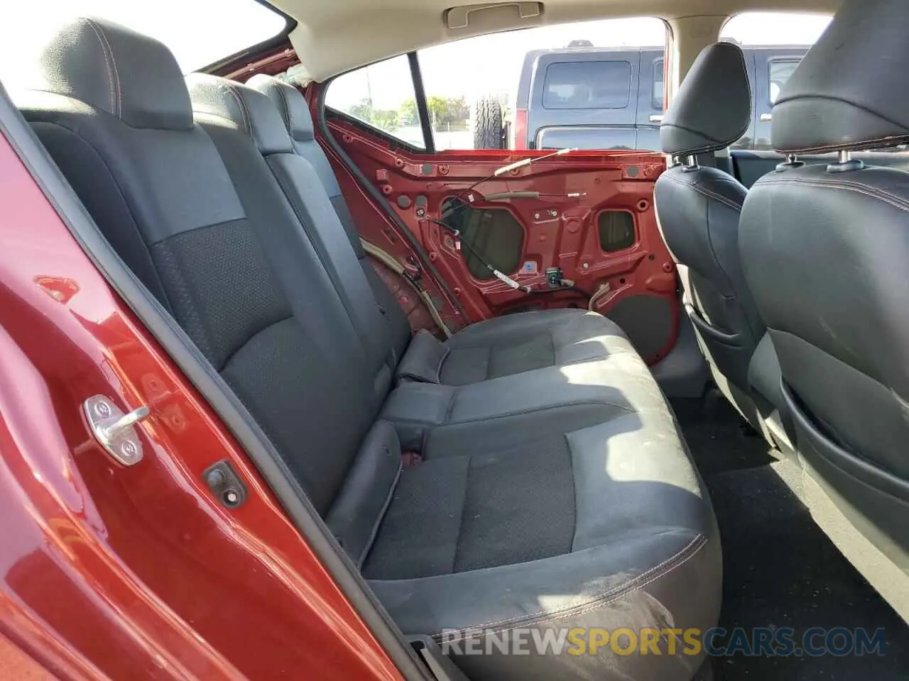 10 fotografías del automóvil dañado 1N4BL4CW0KN322978 NISSAN ALTIMA 2019