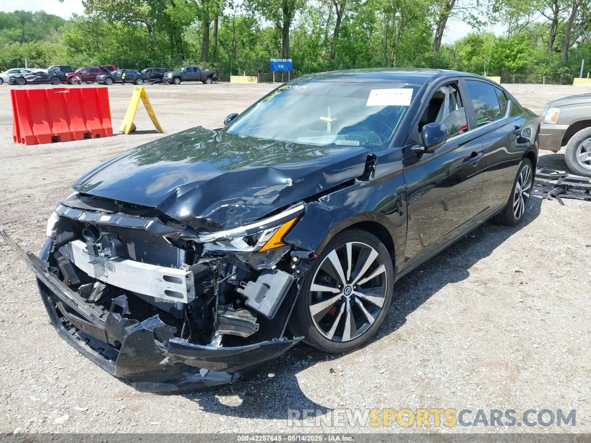 2 fotografías del automóvil dañado 1N4BL4CW2KN321993 NISSAN ALTIMA 2019
