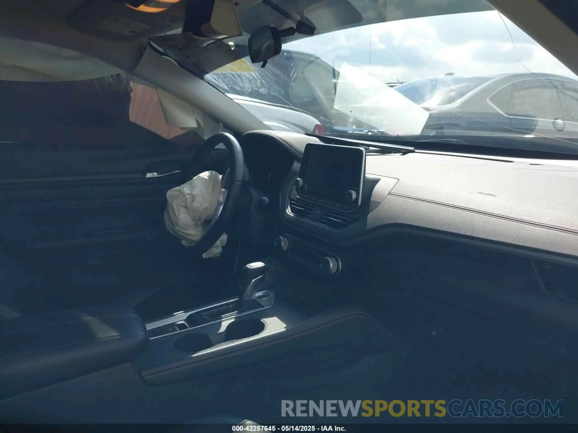 5 fotografías del automóvil dañado 1N4BL4CW2KN321993 NISSAN ALTIMA 2019