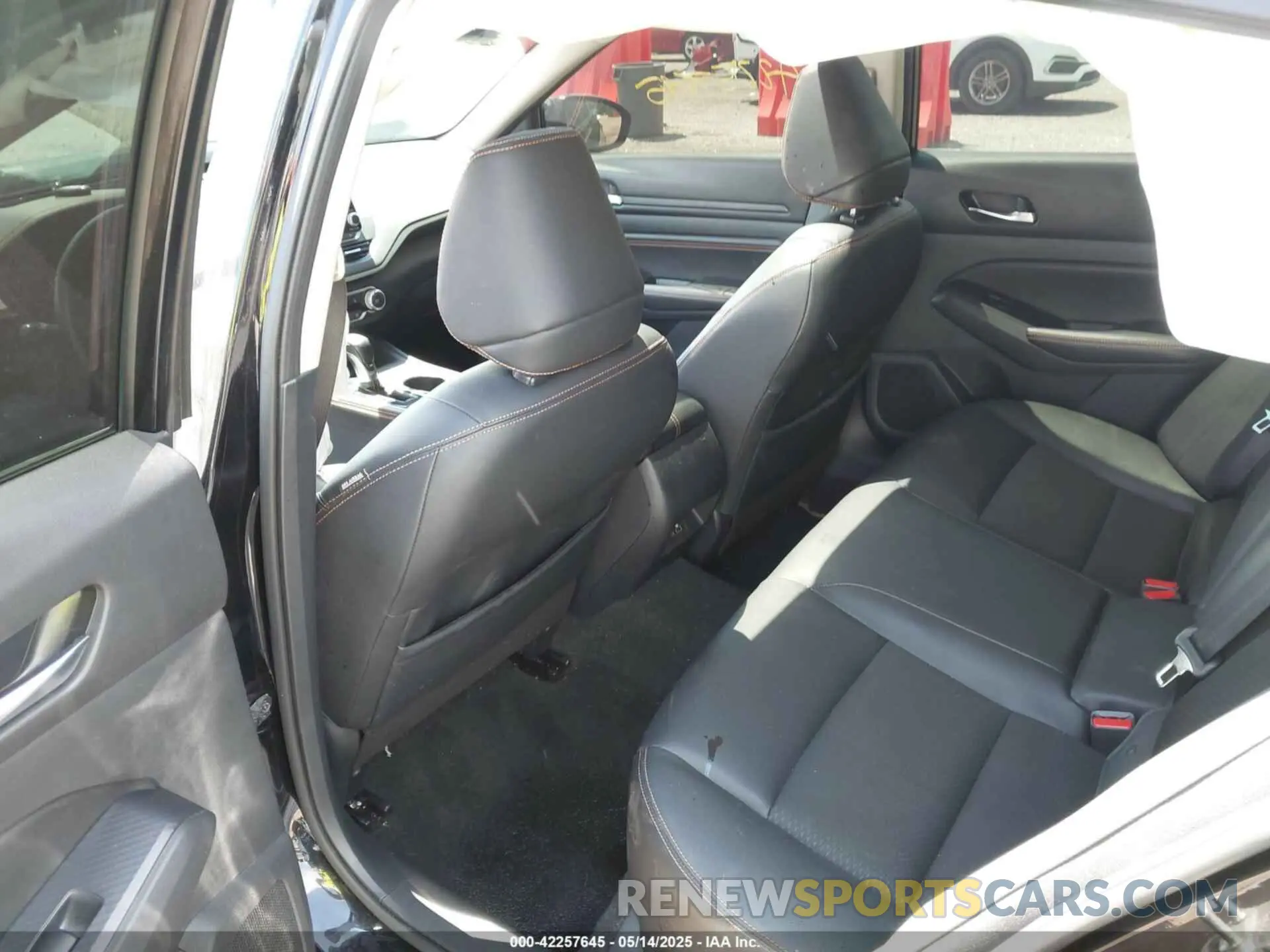 8 fotografías del automóvil dañado 1N4BL4CW2KN321993 NISSAN ALTIMA 2019