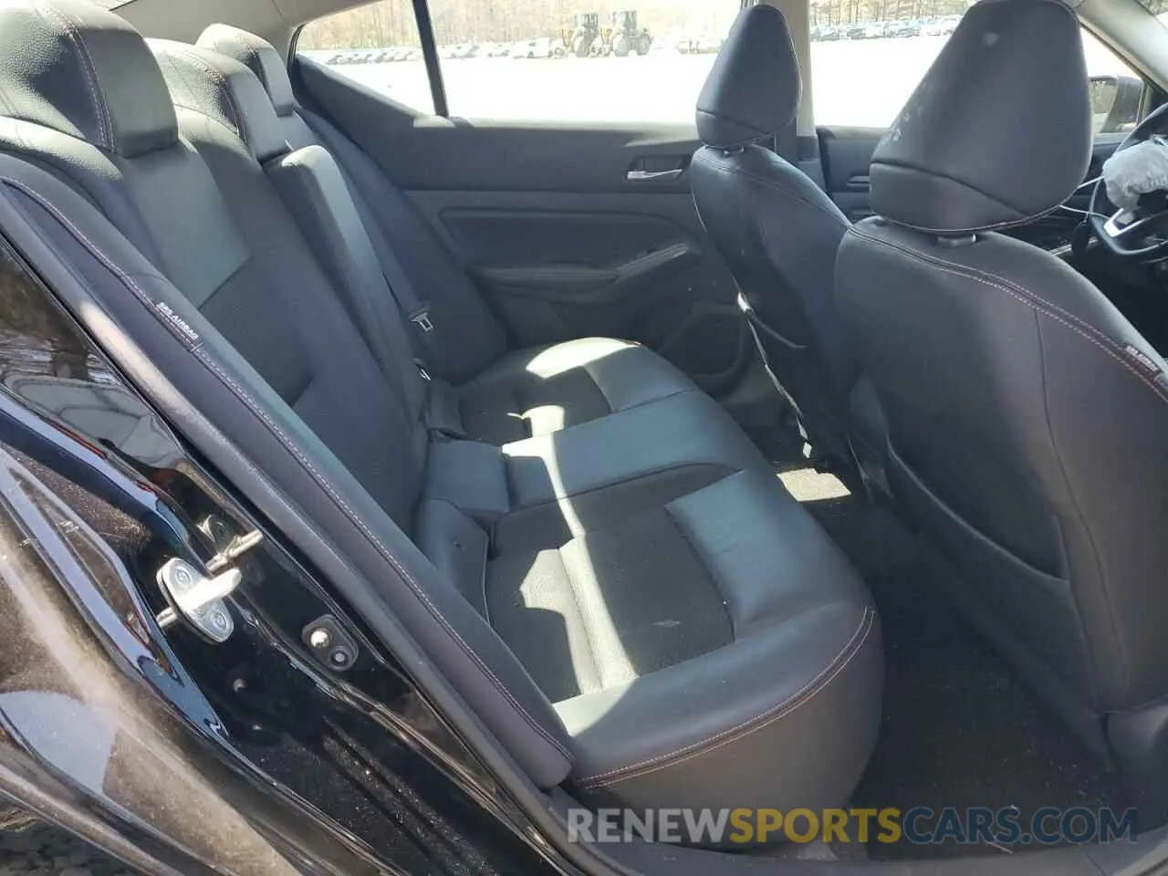 11 fotografías del automóvil dañado 1N4BL4CW5KC180557 NISSAN ALTIMA 2019