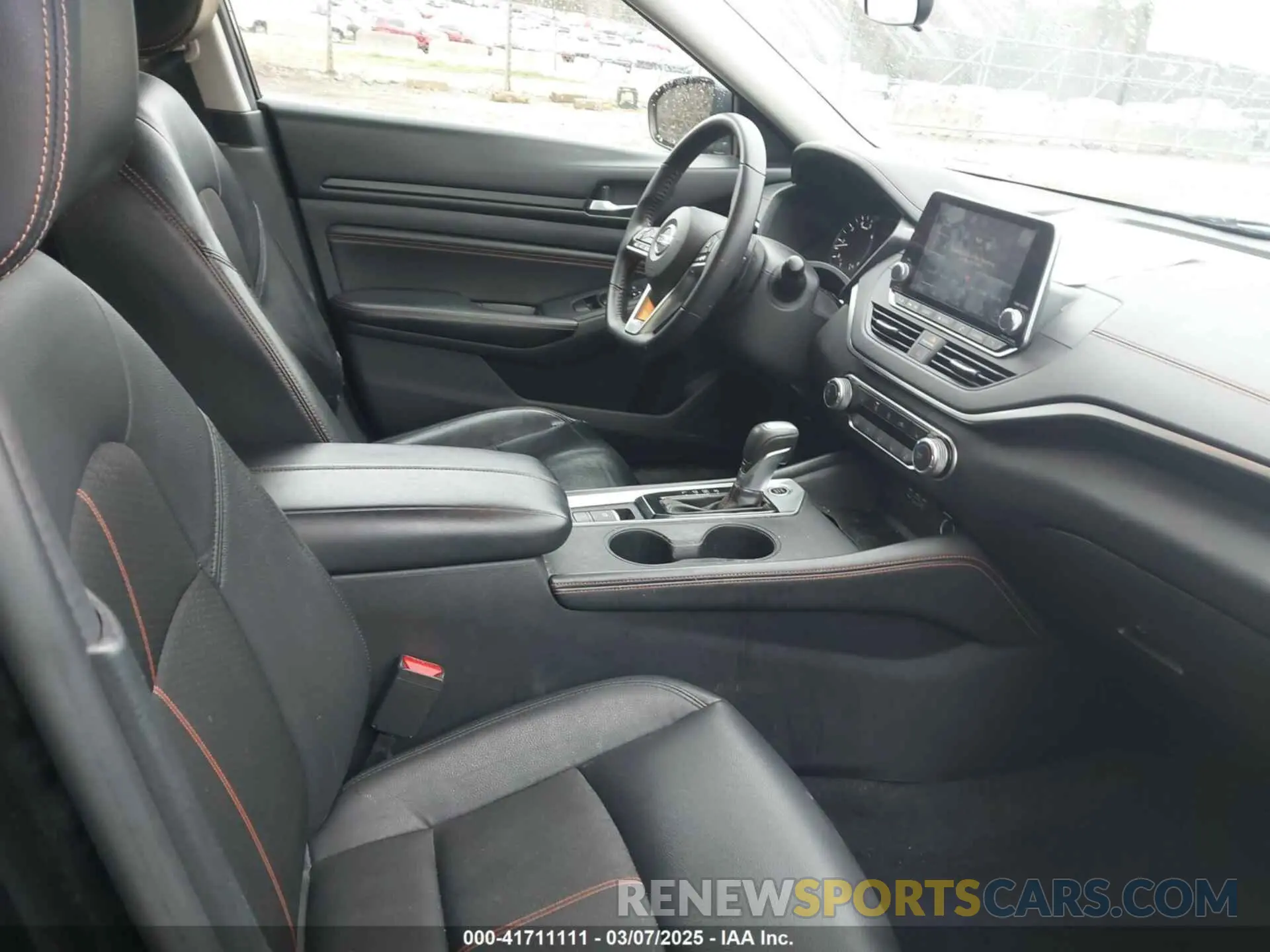 5 fotografías del automóvil dañado 1N4BL4CW5KC240482 NISSAN ALTIMA 2019