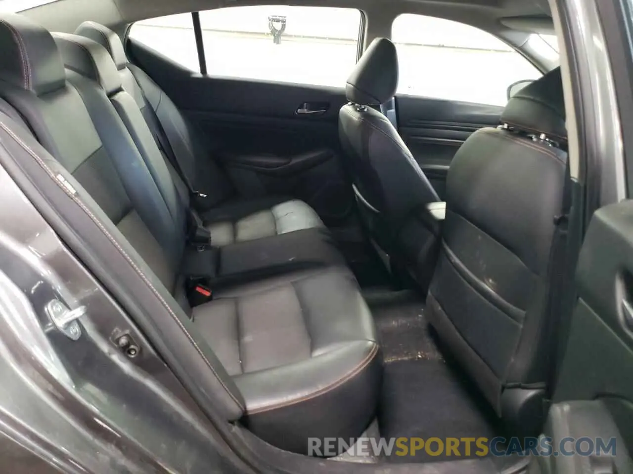 10 fotografías del automóvil dañado 1N4BL4CW6KC245464 NISSAN ALTIMA 2019