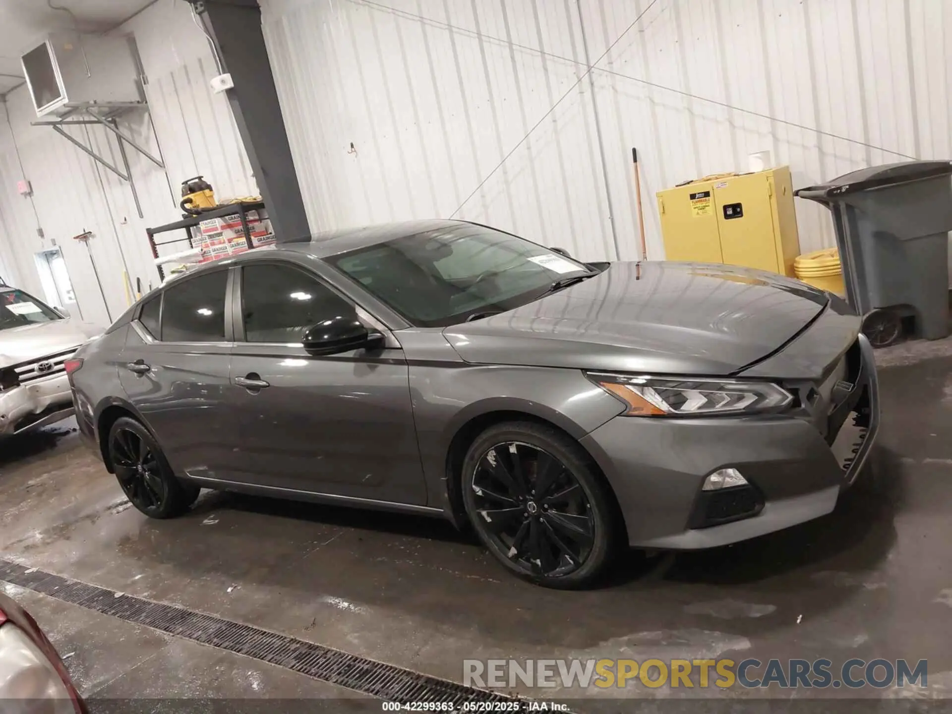 14 fotografías del automóvil dañado 1N4BL4CW8KN324543 NISSAN ALTIMA 2019
