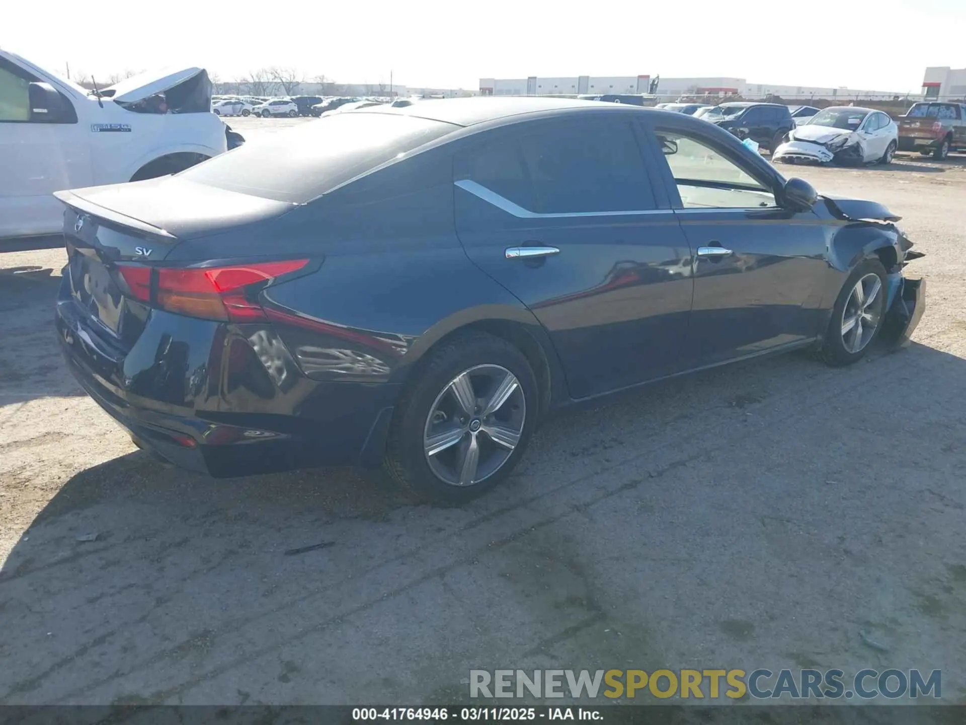 4 fotografías del automóvil dañado 1N4BL4DV0KC115623 NISSAN ALTIMA 2019