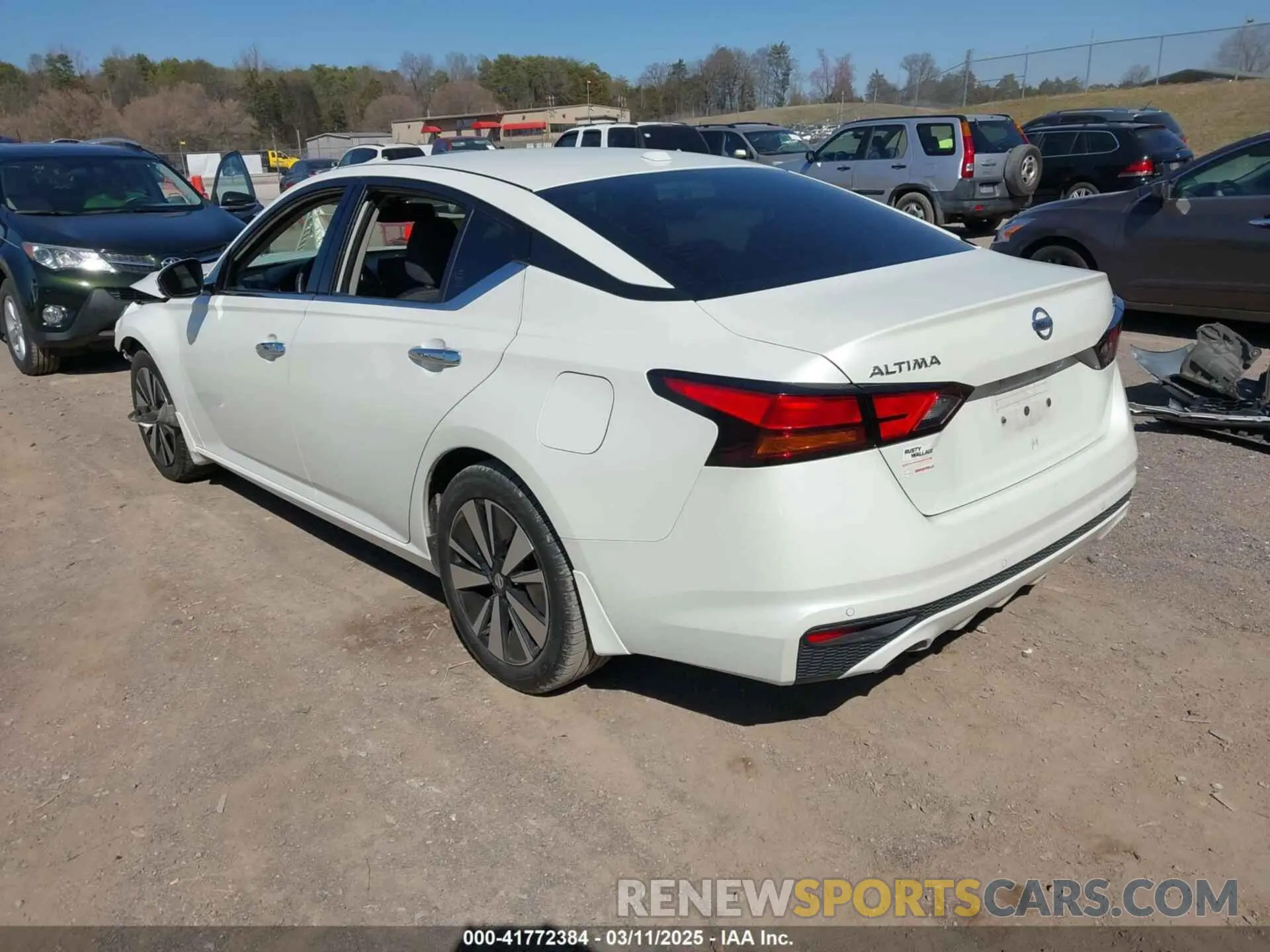 3 fotografías del automóvil dañado 1N4BL4DV0KC116402 NISSAN ALTIMA 2019