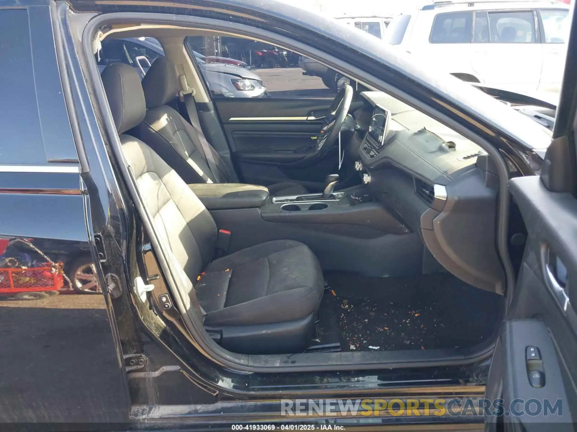 5 fotografías del automóvil dañado 1N4BL4DV1KC104369 NISSAN ALTIMA 2019