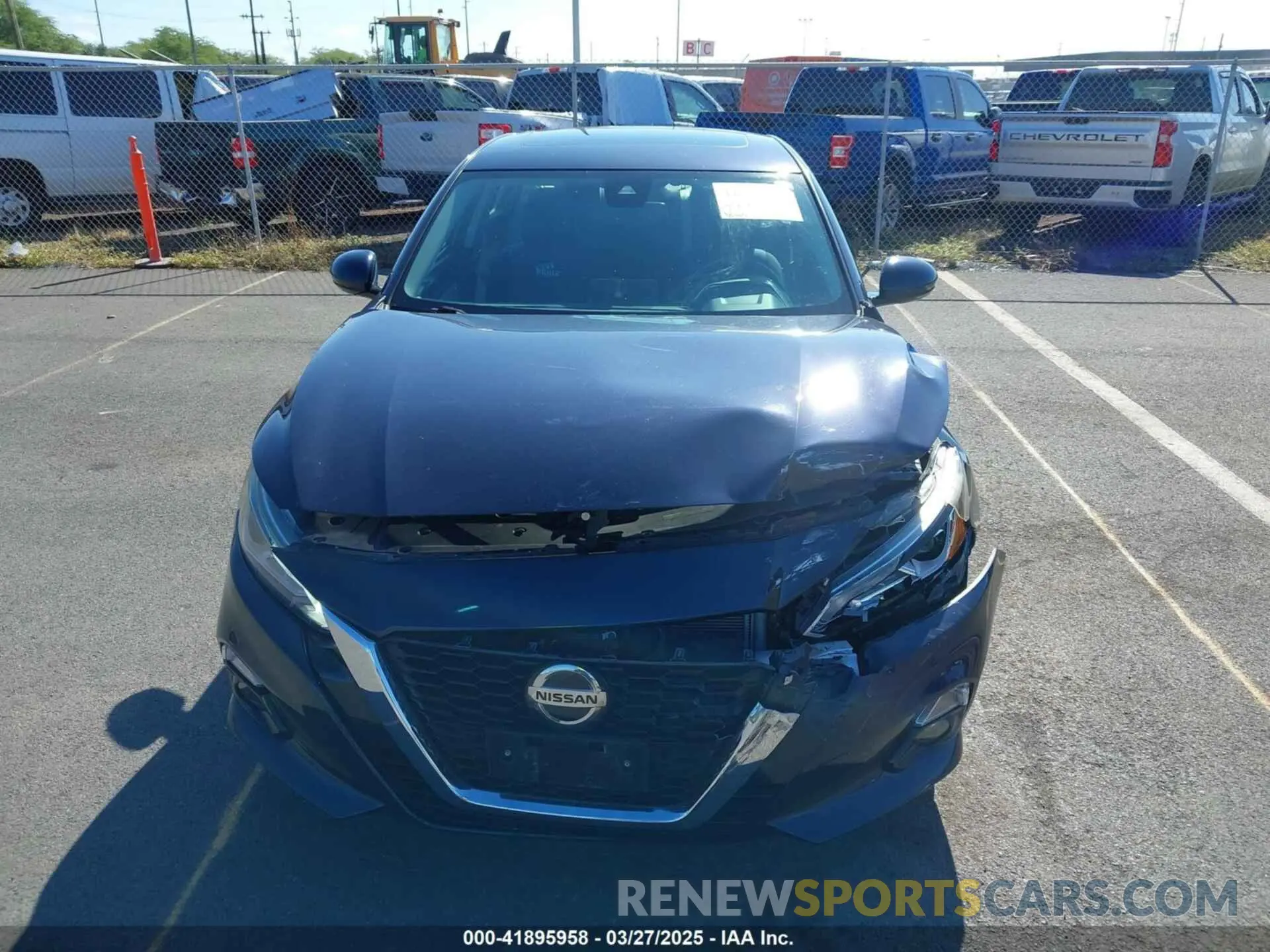12 fotografías del automóvil dañado 1N4BL4DV2KC137901 NISSAN ALTIMA 2019