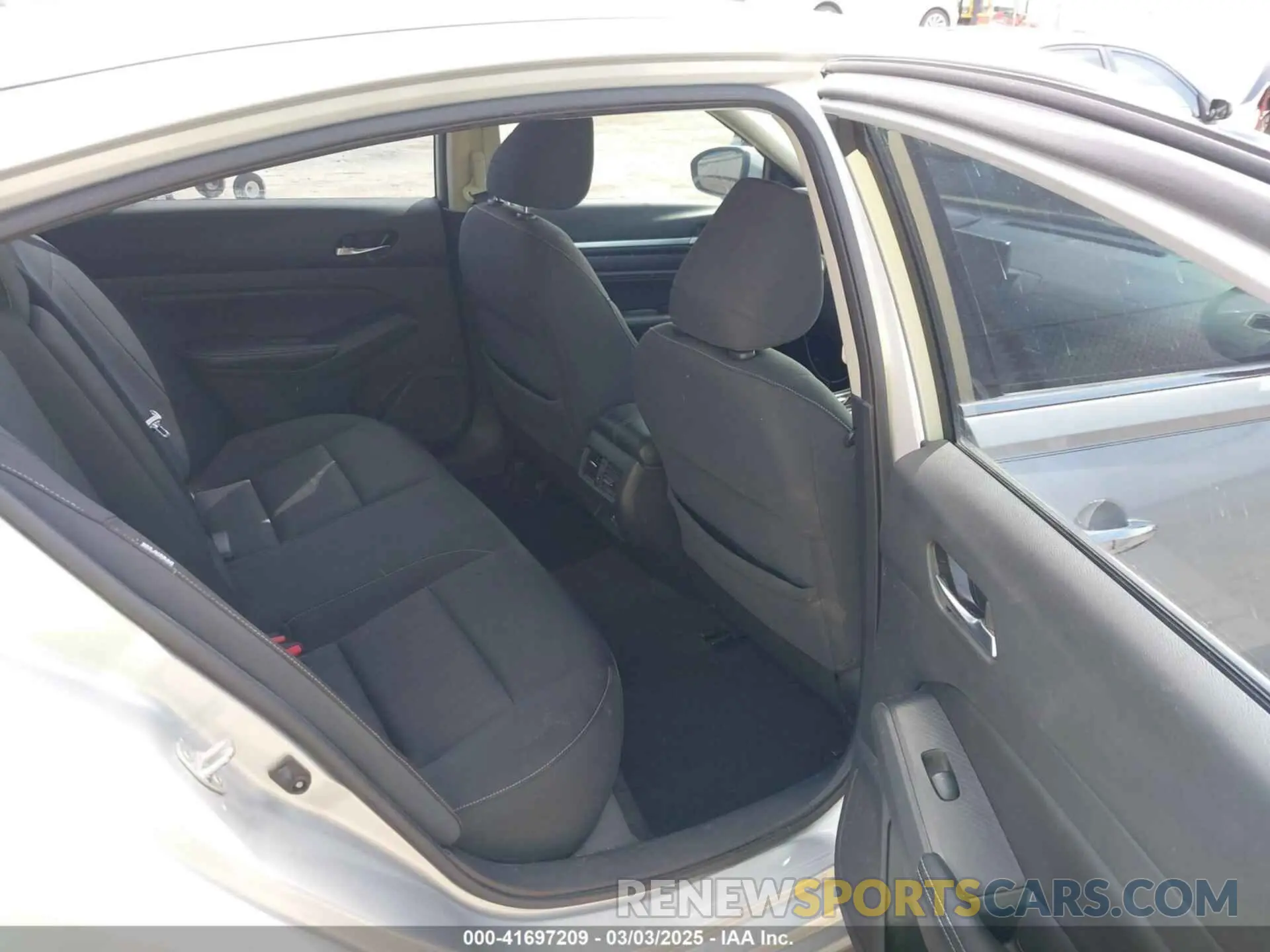 8 fotografías del automóvil dañado 1N4BL4DV3KN305825 NISSAN ALTIMA 2019