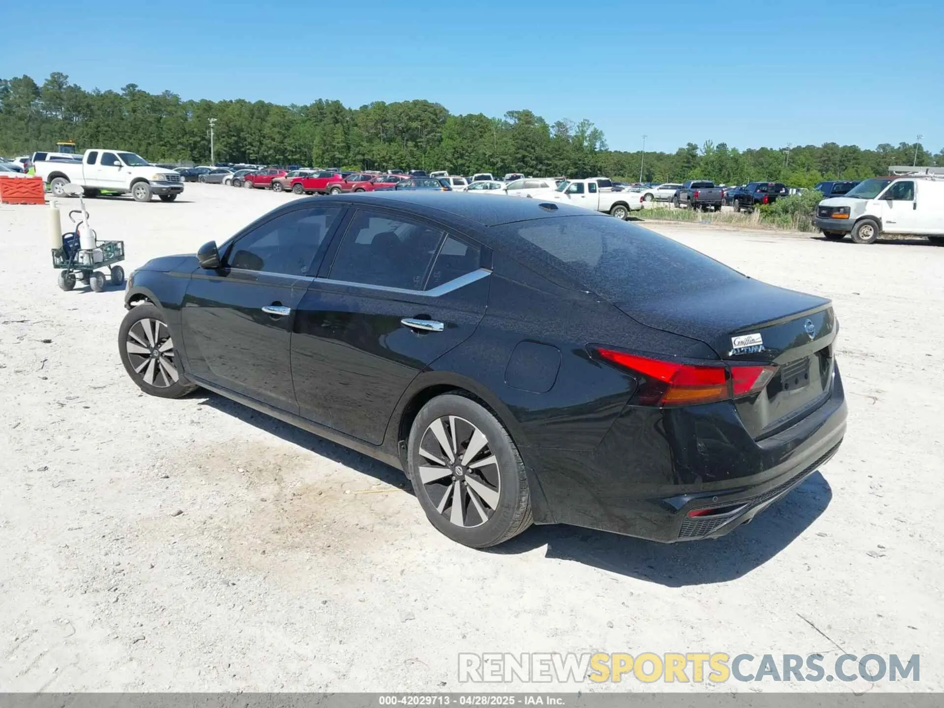 3 fotografías del automóvil dañado 1N4BL4DV7KC138834 NISSAN ALTIMA 2019