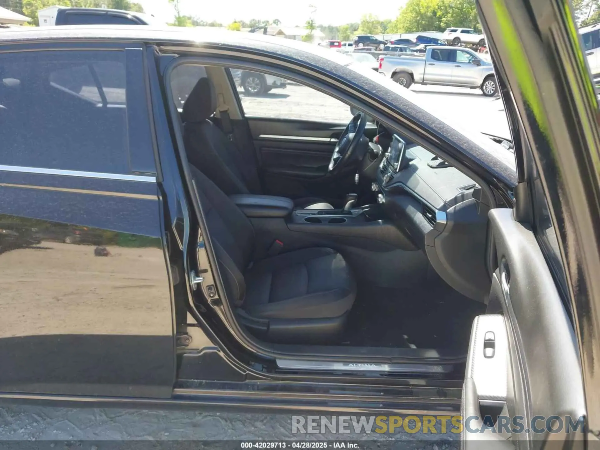 5 fotografías del automóvil dañado 1N4BL4DV7KC138834 NISSAN ALTIMA 2019