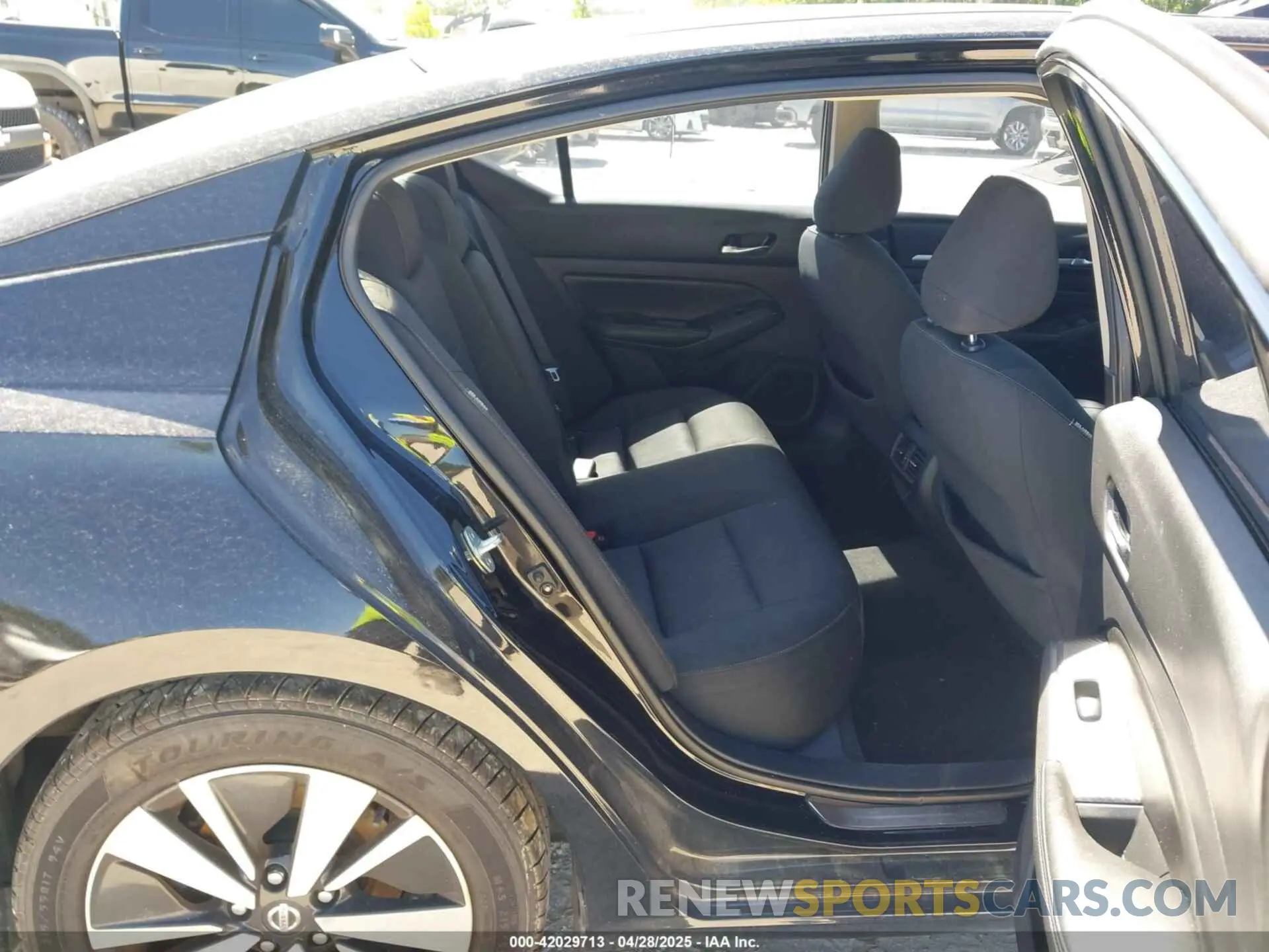 8 fotografías del automóvil dañado 1N4BL4DV7KC138834 NISSAN ALTIMA 2019