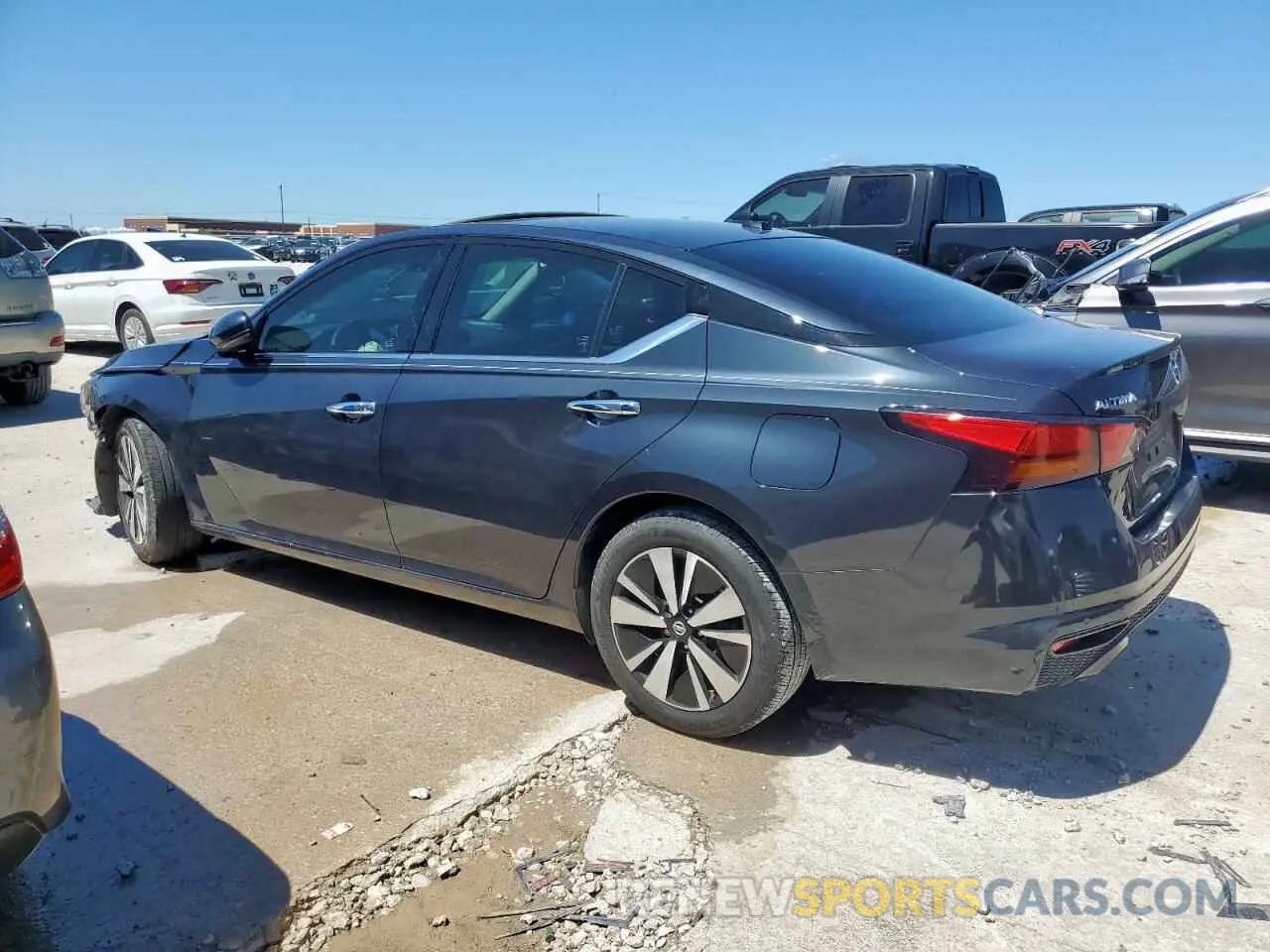 2 fotografías del automóvil dañado 1N4BL4DV8KC110749 NISSAN ALTIMA 2019