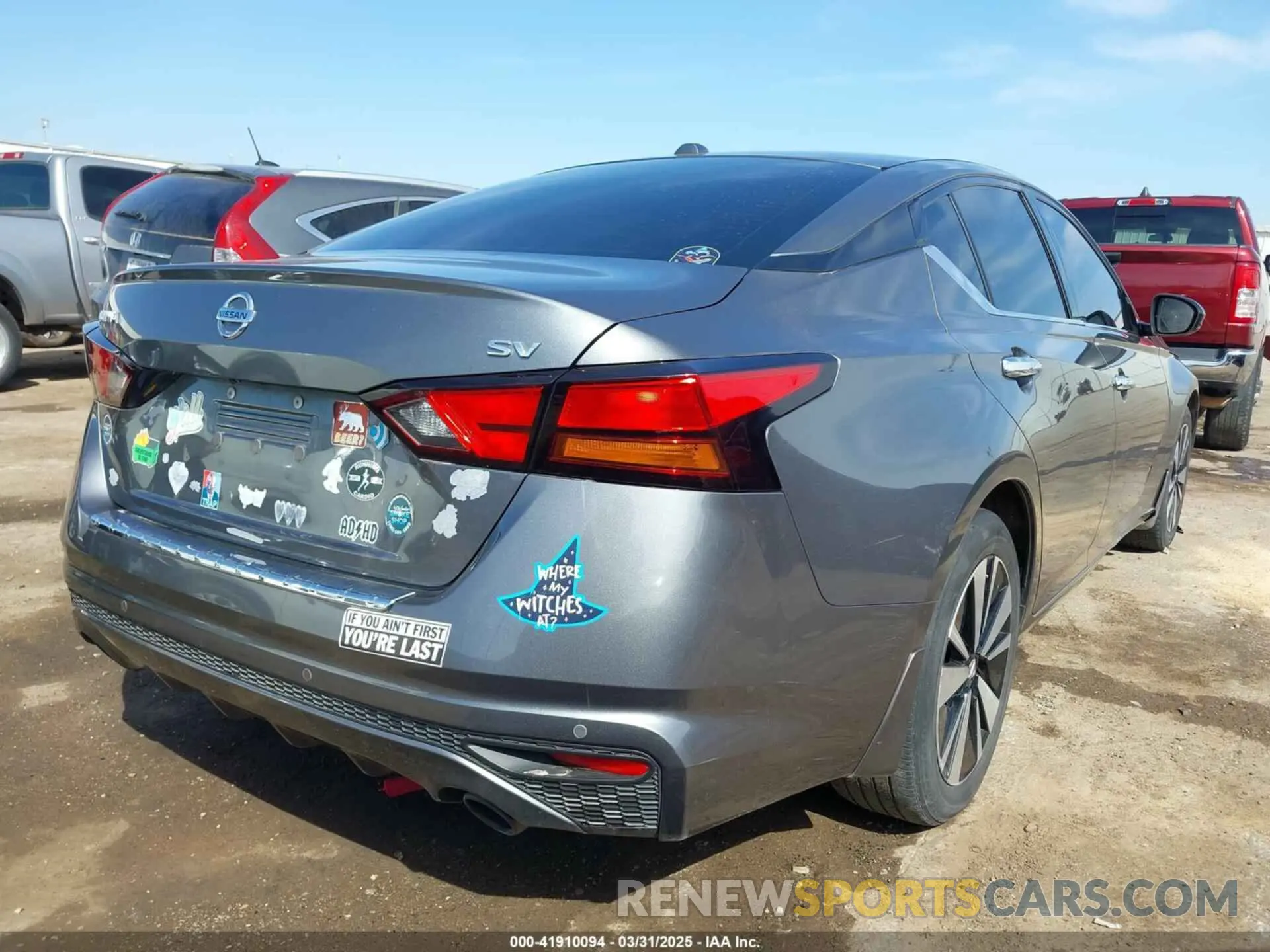 4 fotografías del automóvil dañado 1N4BL4DV8KC216862 NISSAN ALTIMA 2019