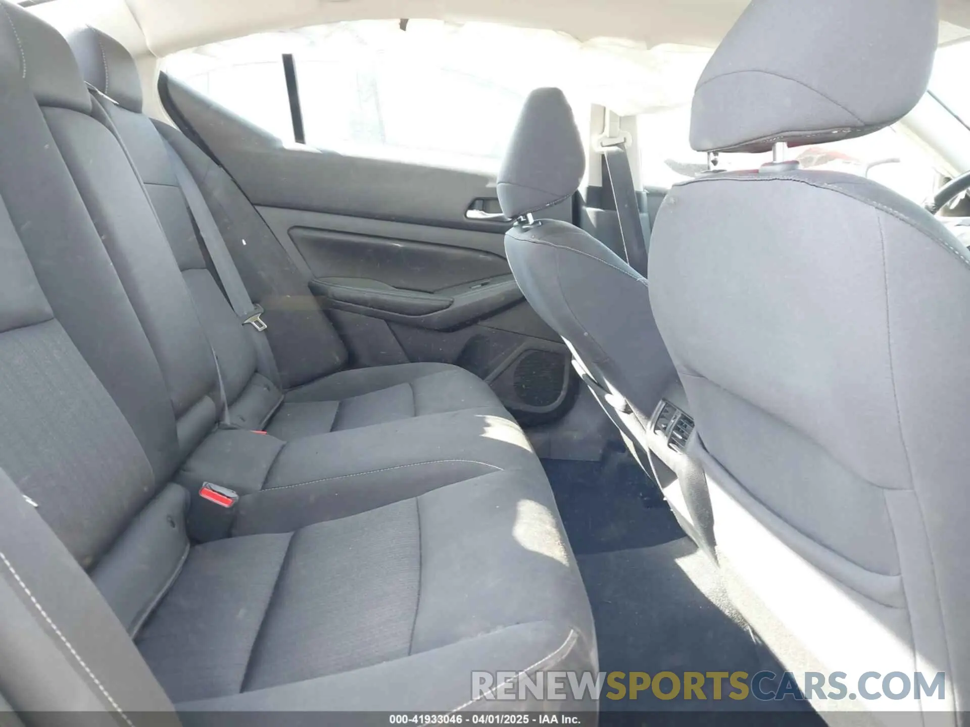 8 fotografías del automóvil dañado 1N4BL4DW0KC149358 NISSAN ALTIMA 2019