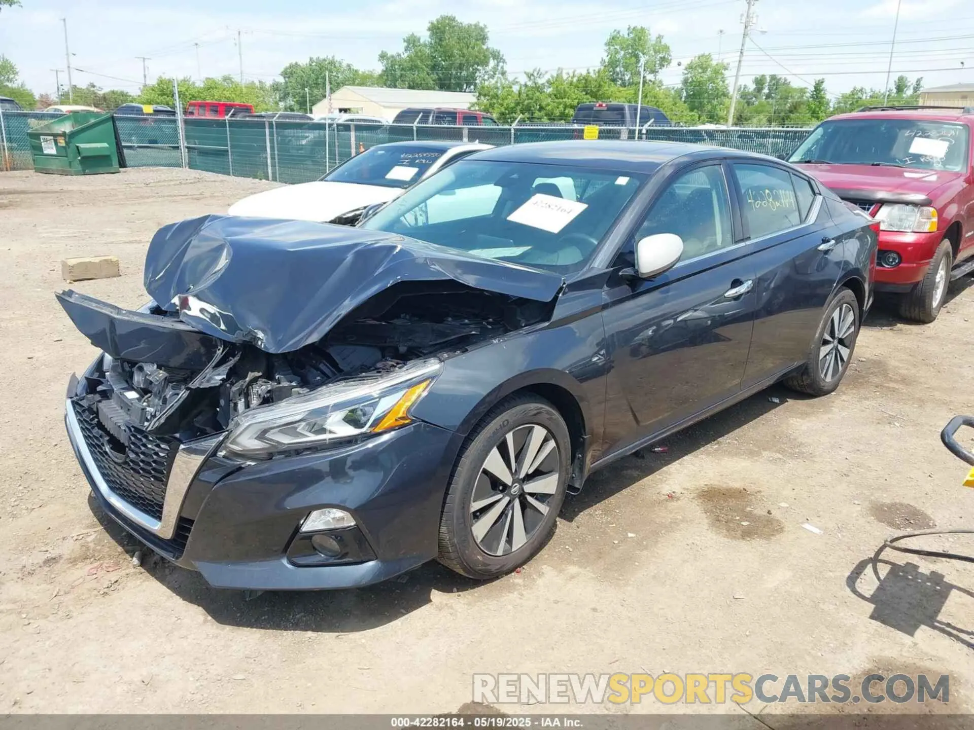 2 fotografías del automóvil dañado 1N4BL4DW9KN300931 NISSAN ALTIMA 2019