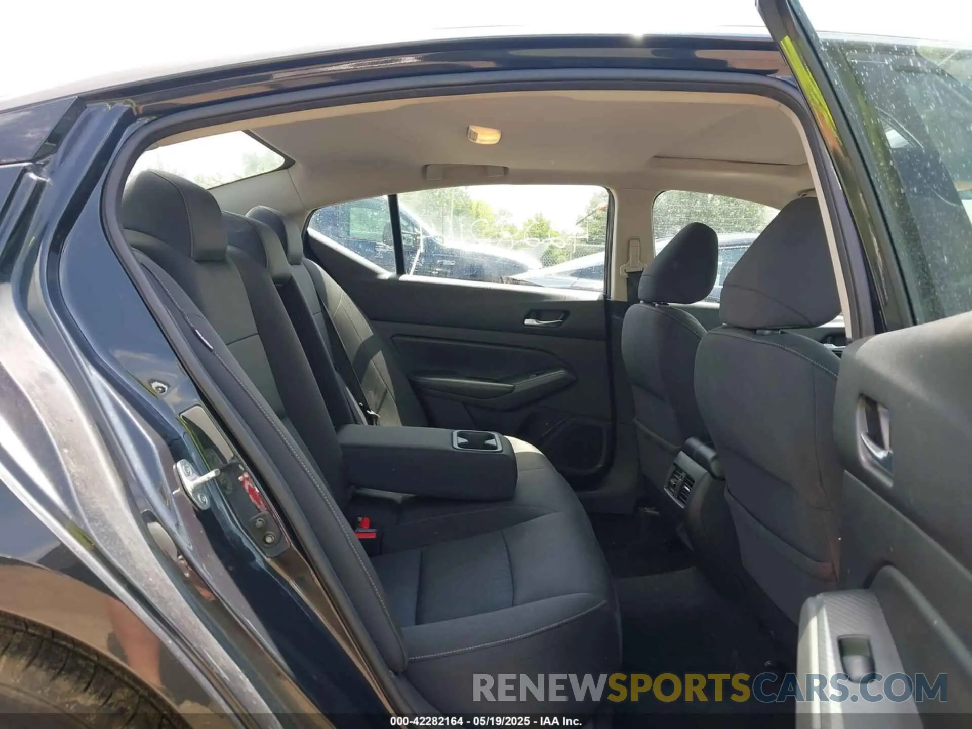 8 fotografías del automóvil dañado 1N4BL4DW9KN300931 NISSAN ALTIMA 2019