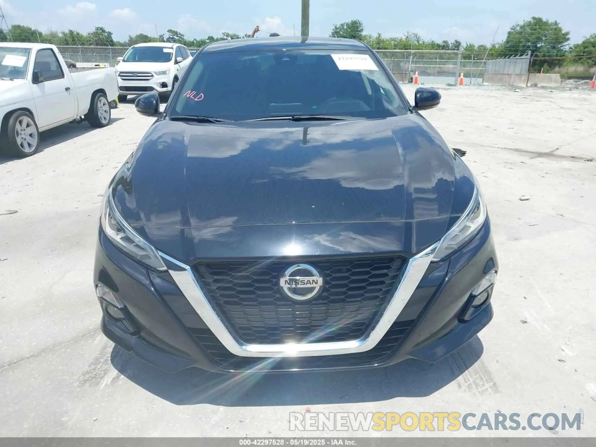 12 fotografías del automóvil dañado 1N4BL4DWXKC194615 NISSAN ALTIMA 2019