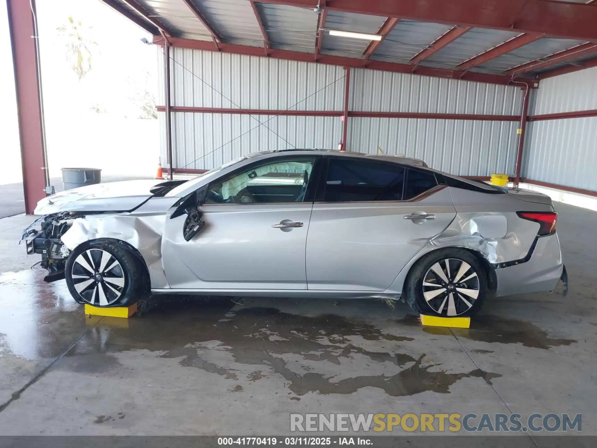 13 fotografías del automóvil dañado 1N4BL4EV0KC180633 NISSAN ALTIMA 2019
