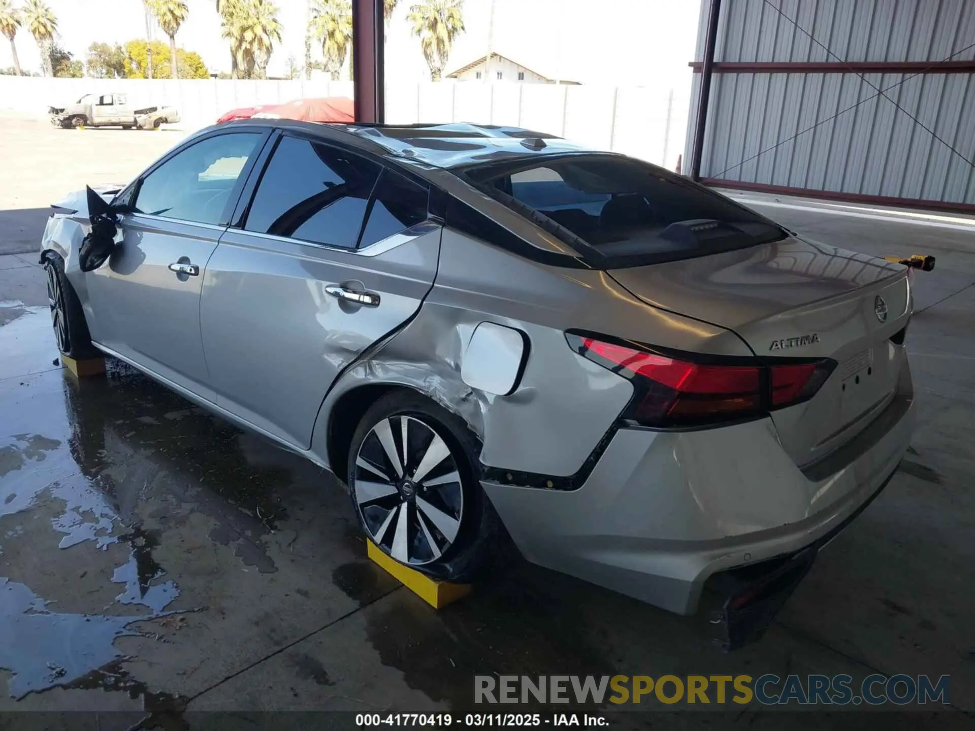 3 fotografías del automóvil dañado 1N4BL4EV0KC180633 NISSAN ALTIMA 2019