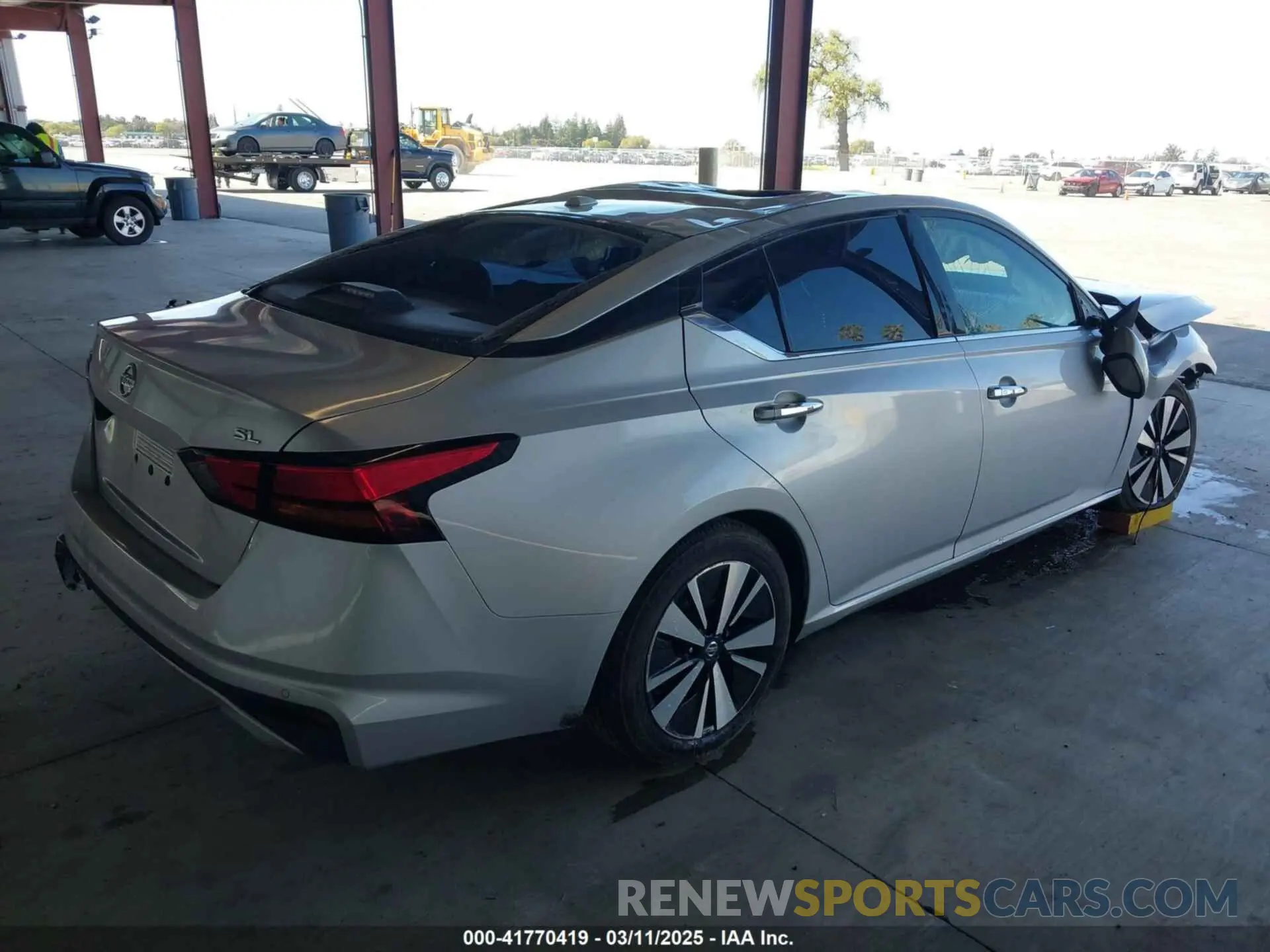 4 fotografías del automóvil dañado 1N4BL4EV0KC180633 NISSAN ALTIMA 2019