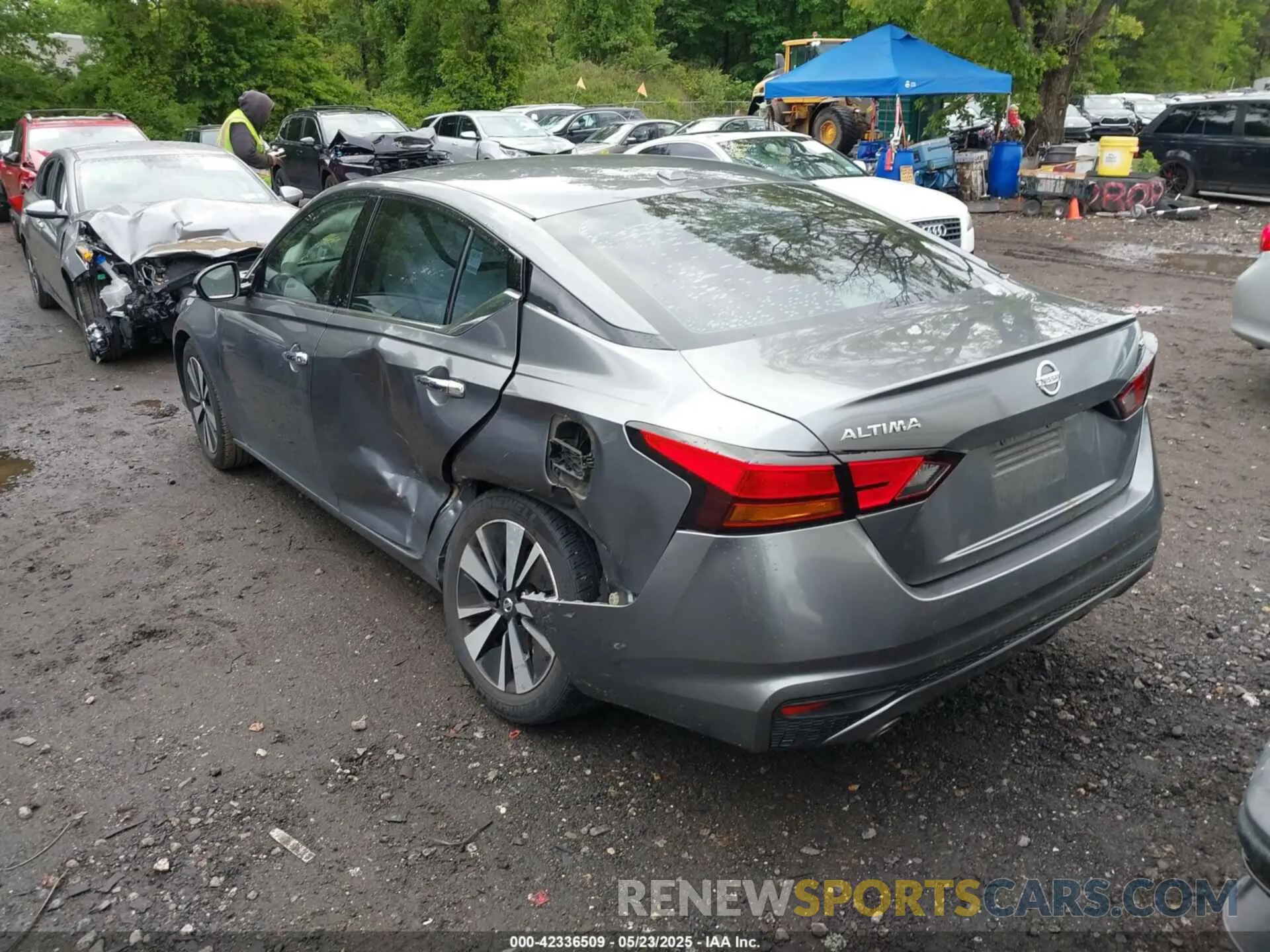 3 fotografías del automóvil dañado 1N4BL4EV0KC229457 NISSAN ALTIMA 2019