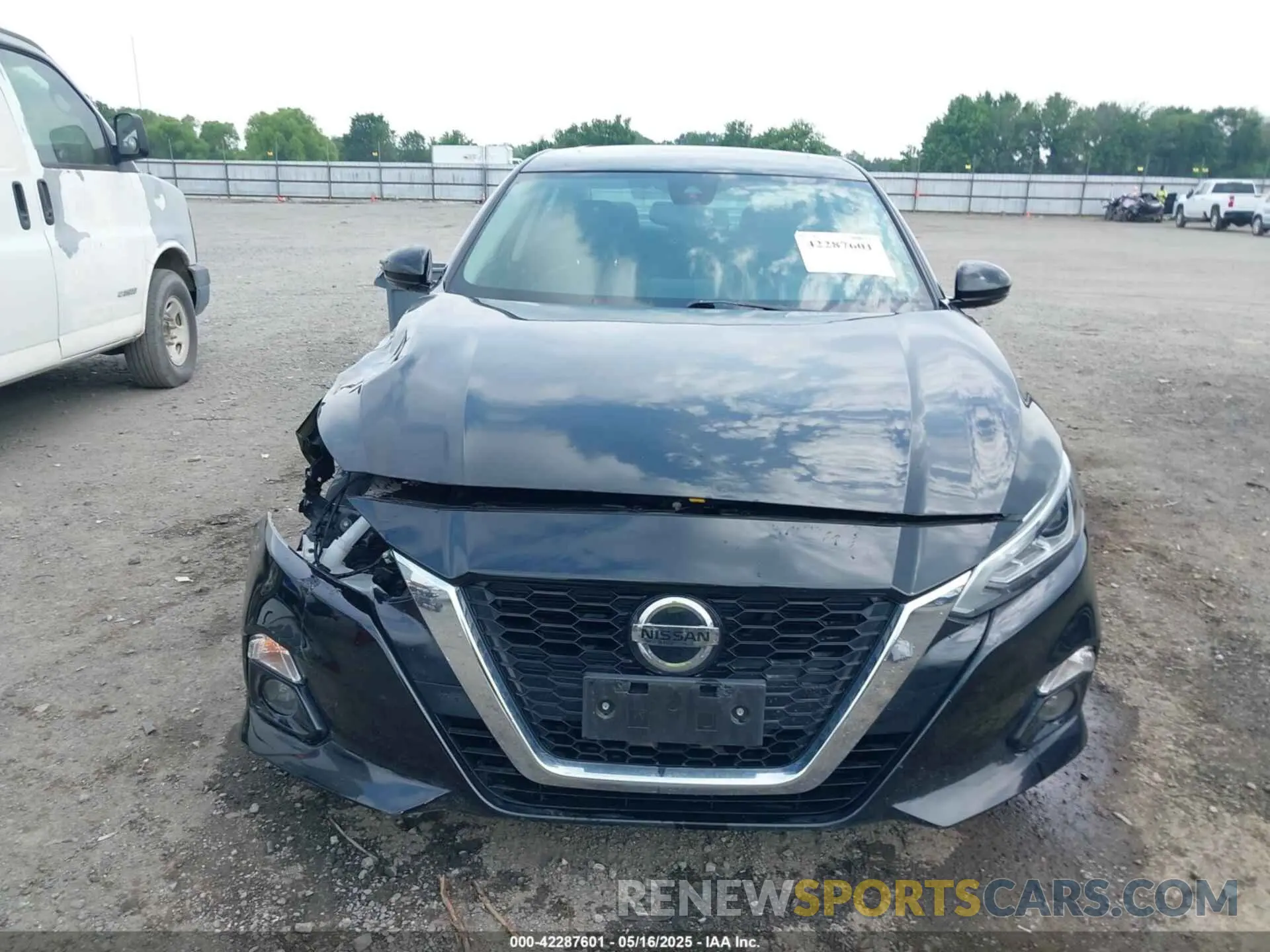 13 fotografías del automóvil dañado 1N4BL4EV1KC113619 NISSAN ALTIMA 2019