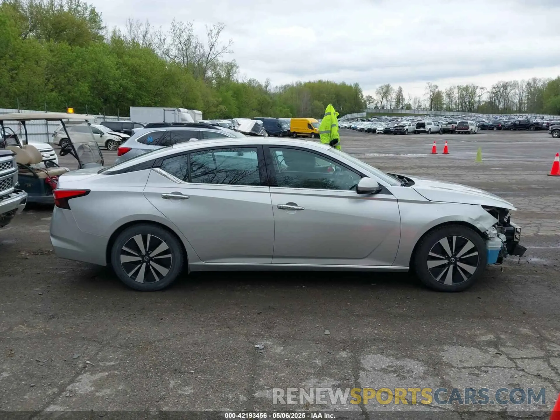 14 fotografías del automóvil dañado 1N4BL4EV1KC173268 NISSAN ALTIMA 2019
