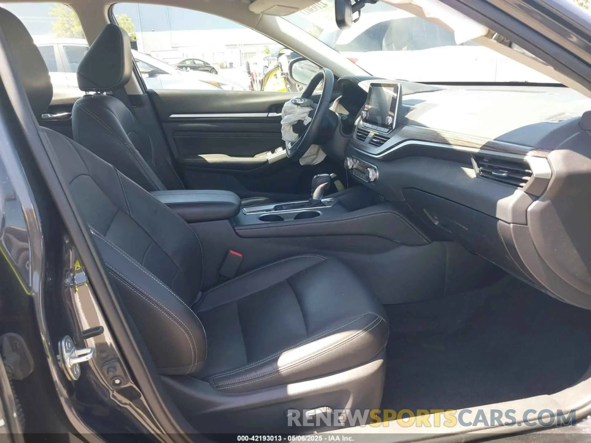 5 fotografías del automóvil dañado 1N4BL4EV3KC129191 NISSAN ALTIMA 2019