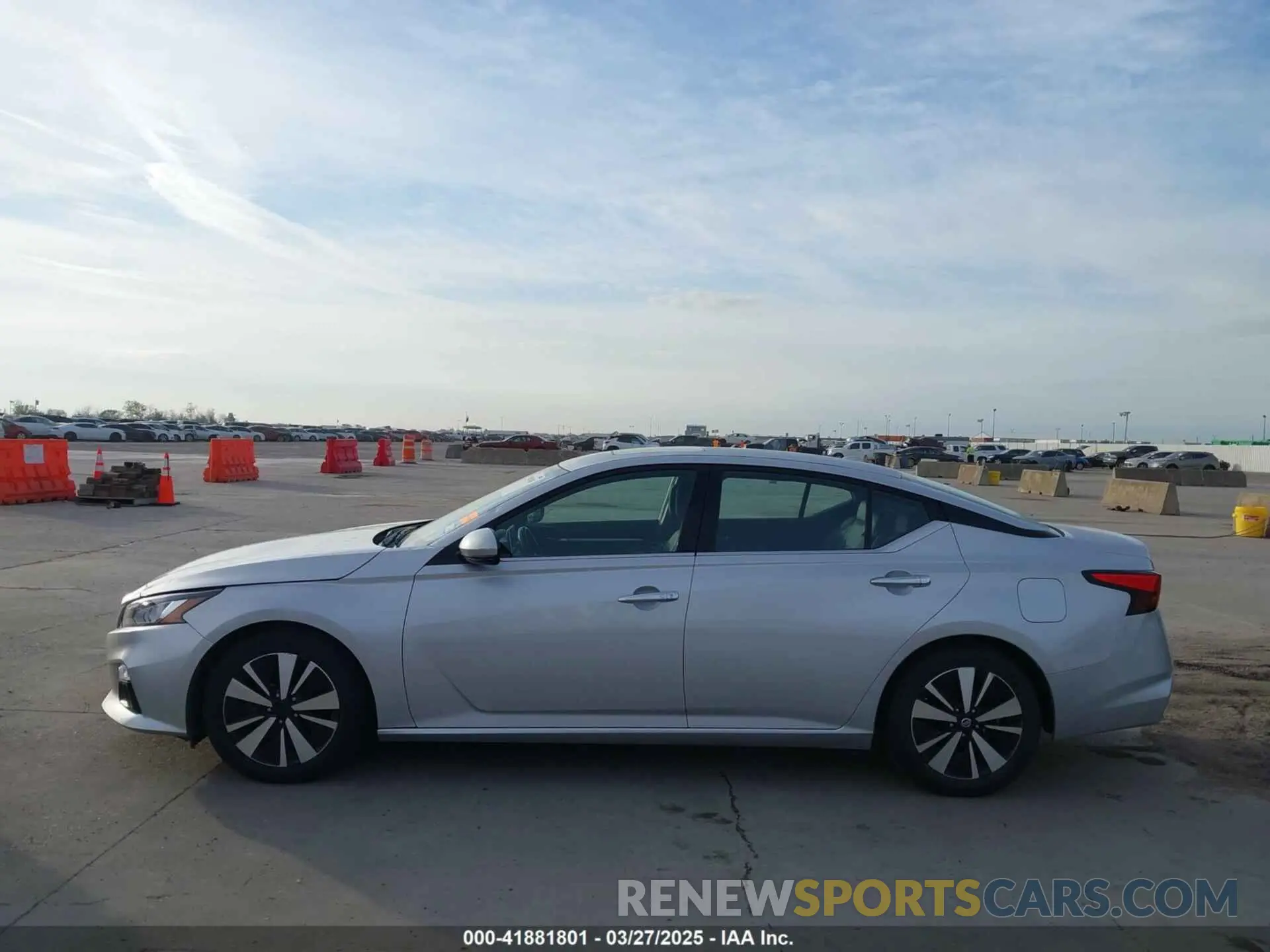 14 fotografías del automóvil dañado 1N4BL4EV3KC246527 NISSAN ALTIMA 2019