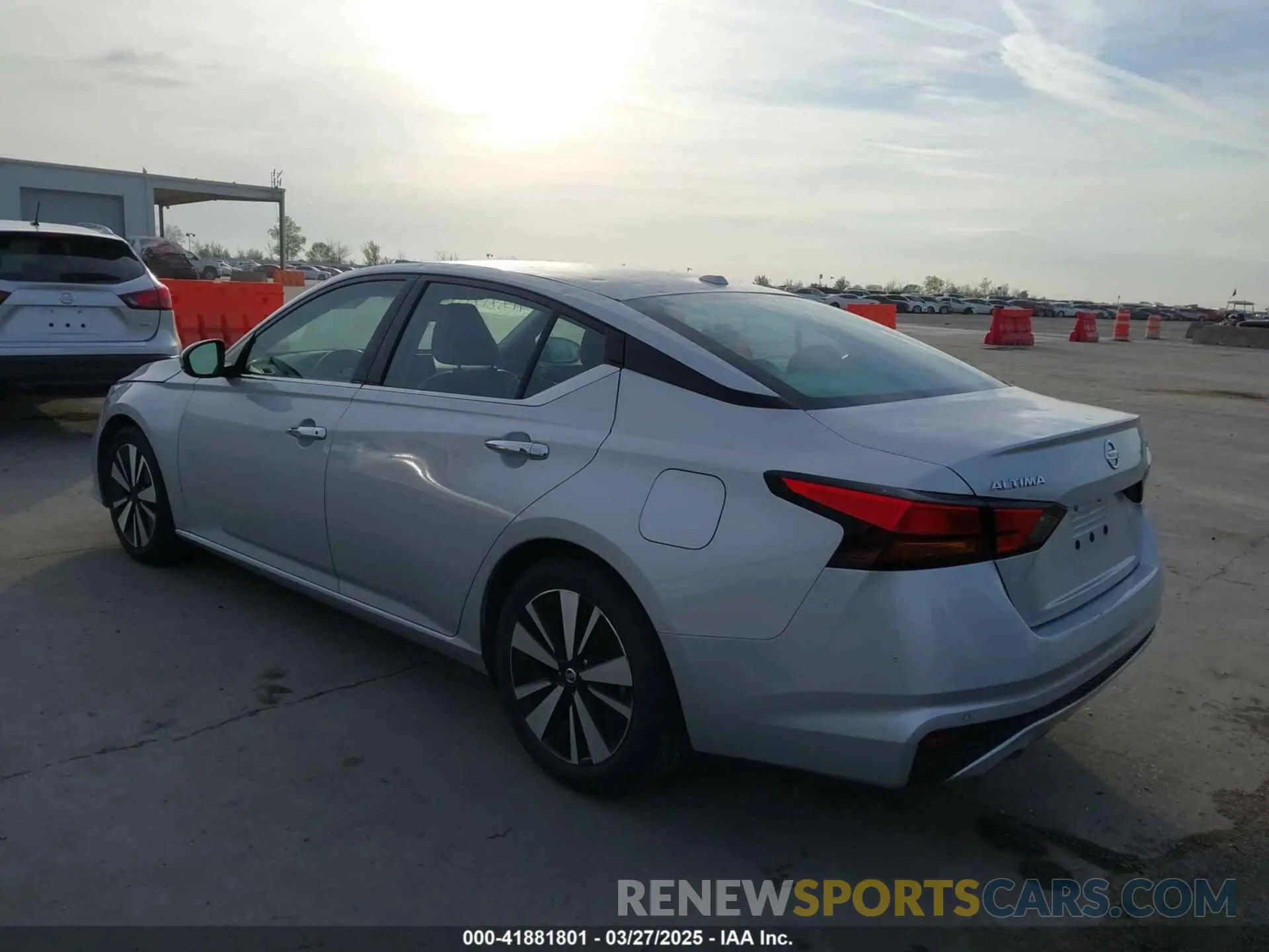 3 fotografías del automóvil dañado 1N4BL4EV3KC246527 NISSAN ALTIMA 2019