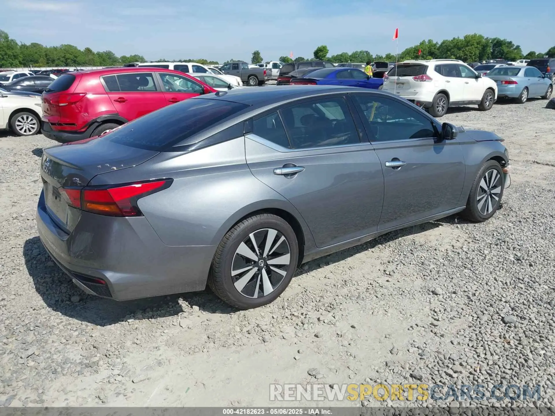 4 fotografías del automóvil dañado 1N4BL4EV4KC189223 NISSAN ALTIMA 2019