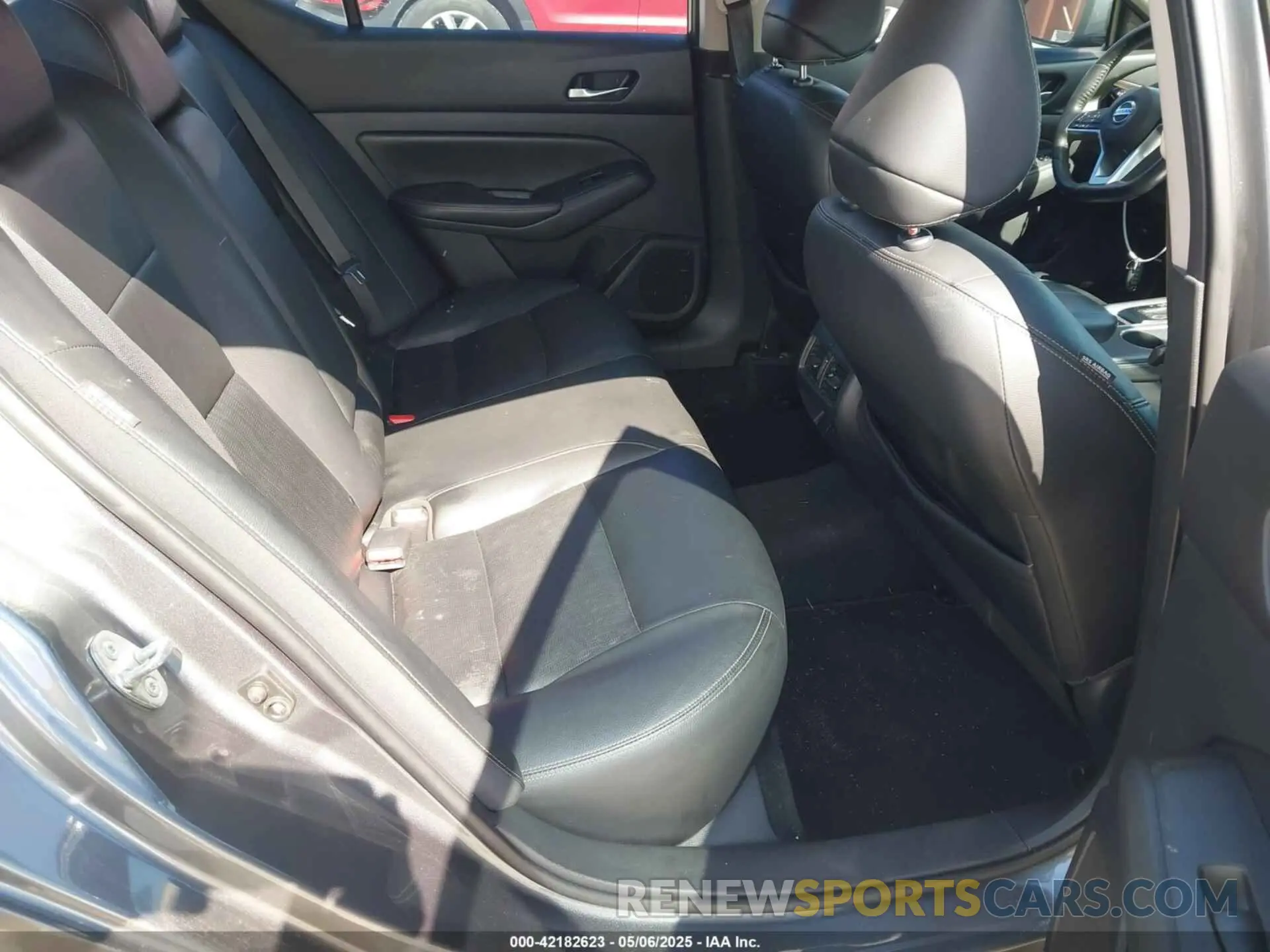 8 fotografías del automóvil dañado 1N4BL4EV4KC189223 NISSAN ALTIMA 2019