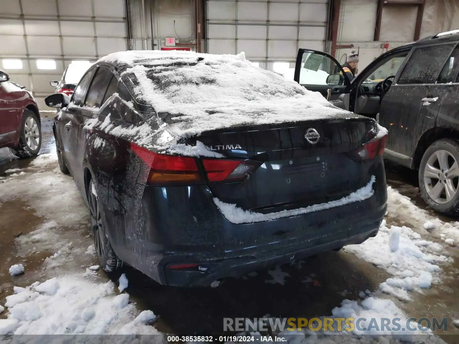 3 fotografías del automóvil dañado 1N4BL4EV4KC193000 NISSAN ALTIMA 2019