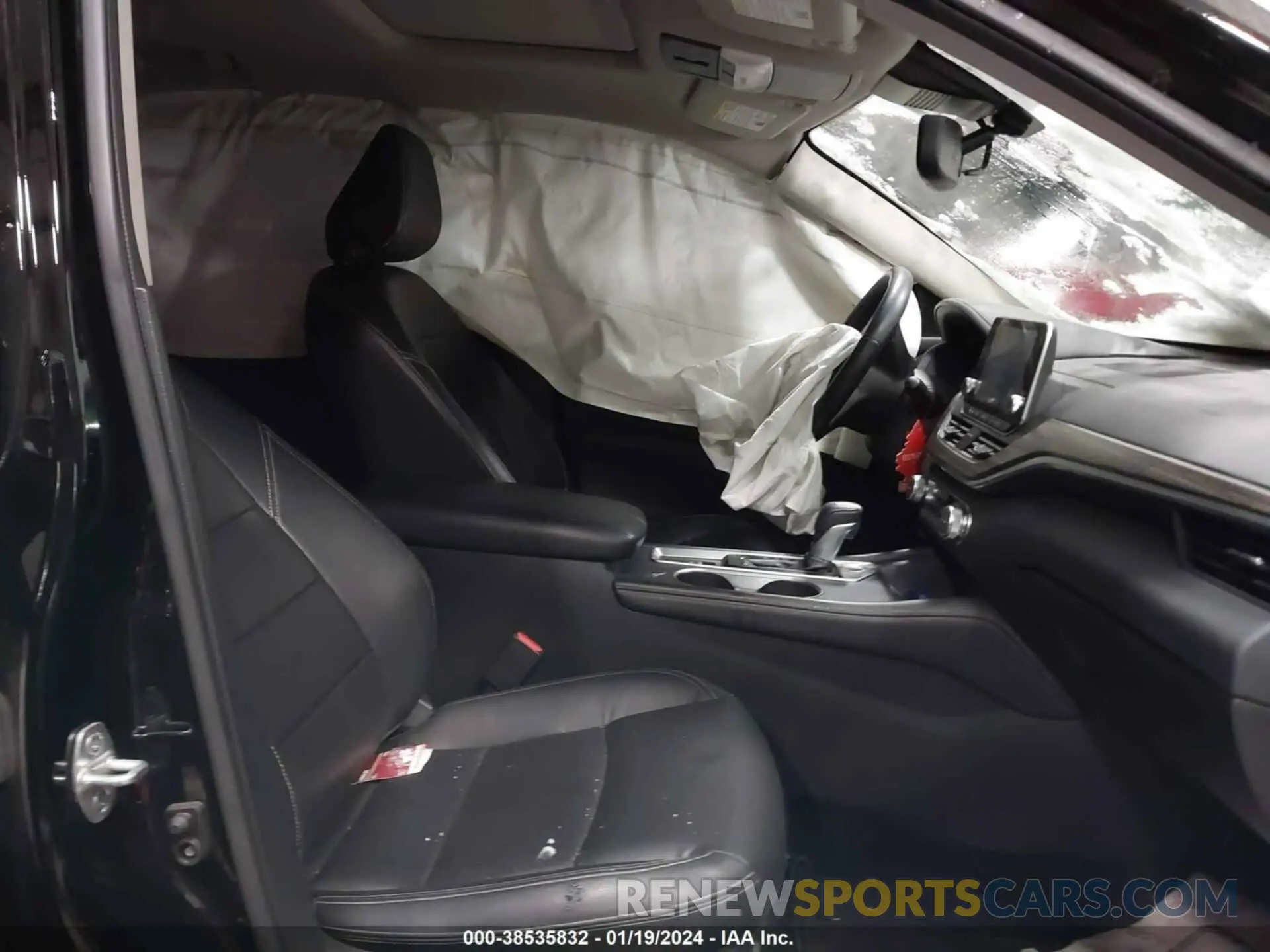 5 fotografías del automóvil dañado 1N4BL4EV4KC193000 NISSAN ALTIMA 2019
